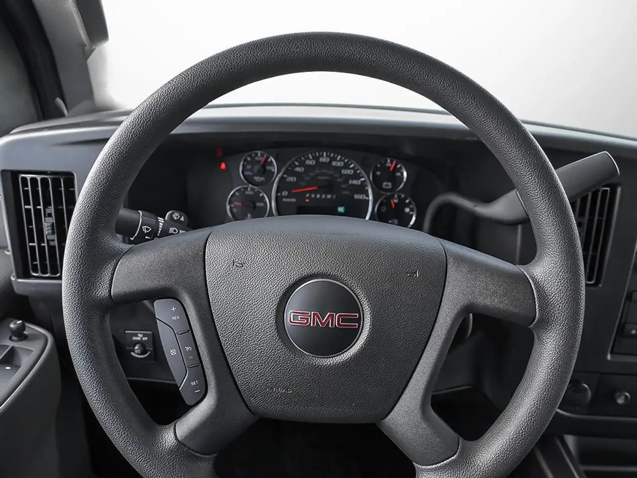 GMC Savana fotografie GMC Savana