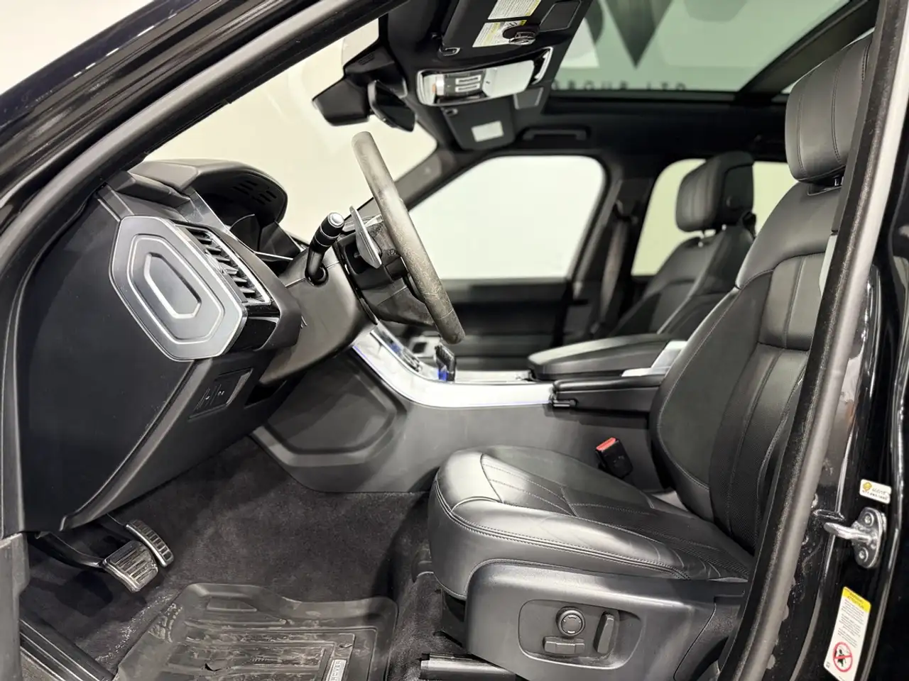 Land Rover Range Rover Sport снимка Land Rover Range Rover Sport