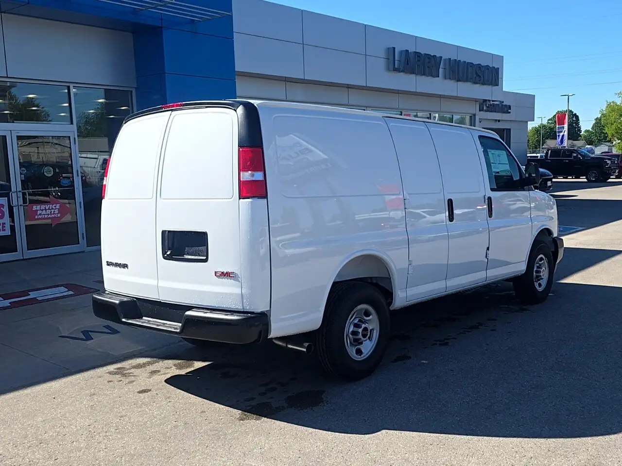 GMC Savana photo GMC Savana