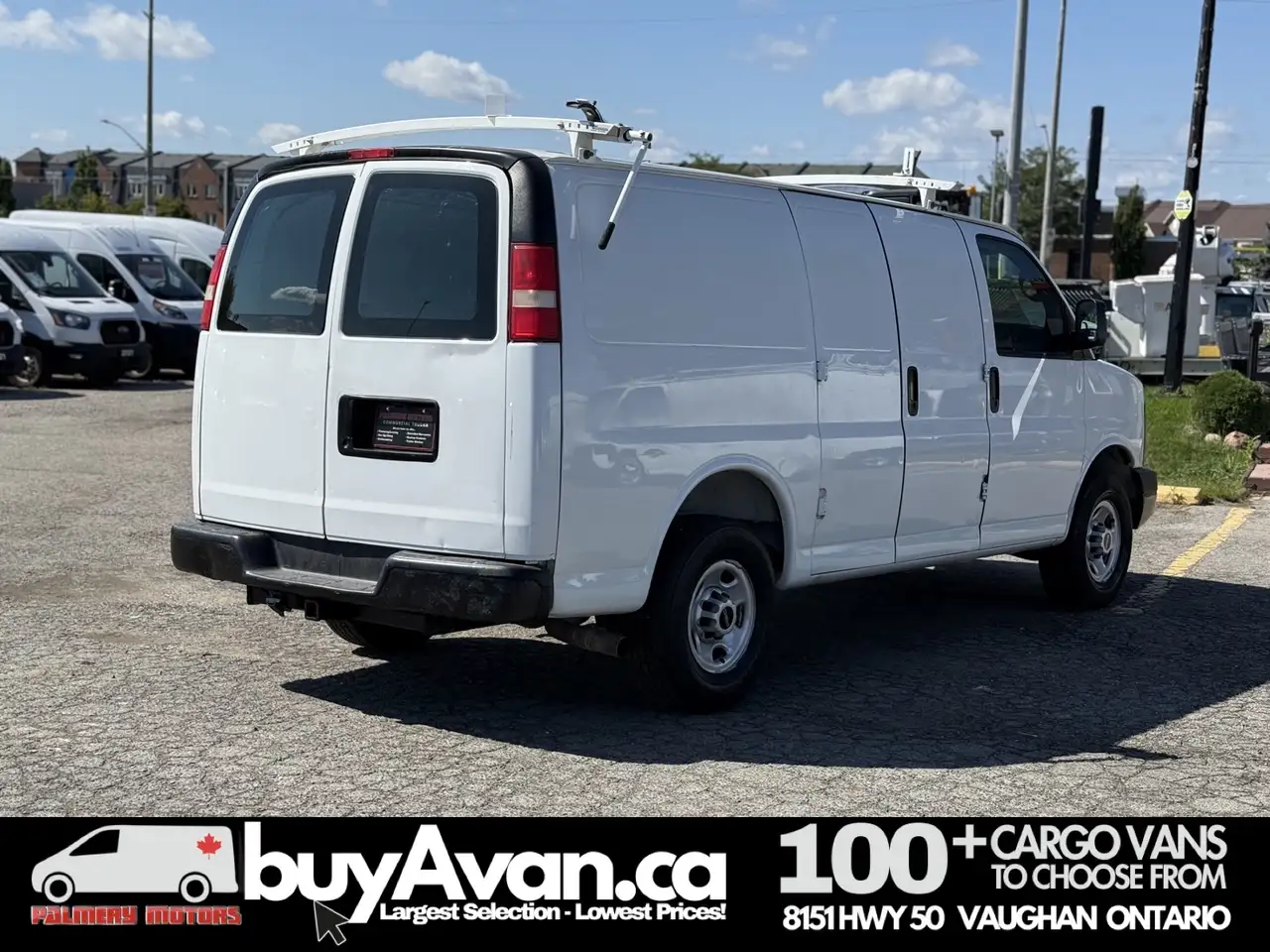 GMC Savana photo GMC Savana