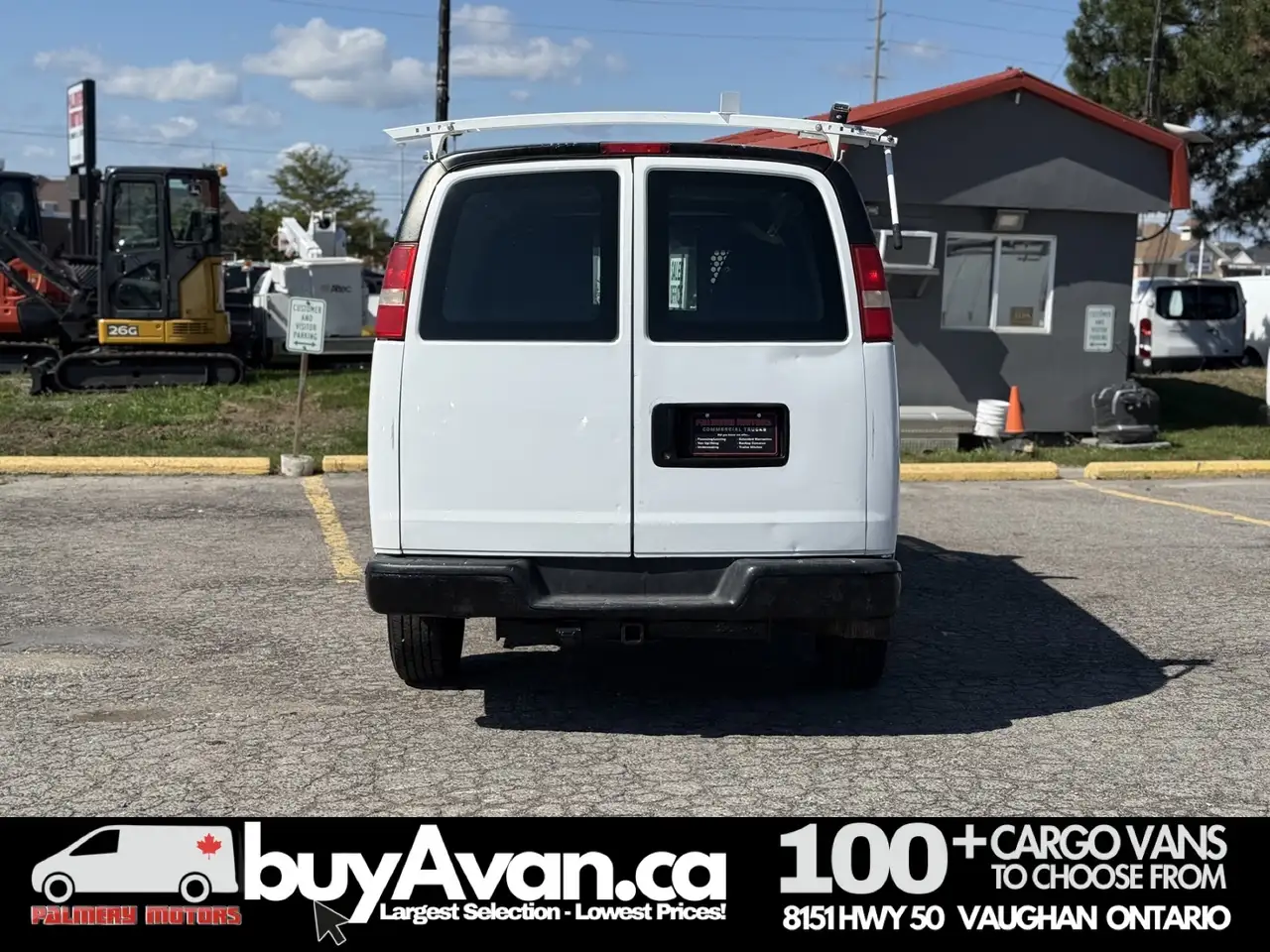 GMC Savana photo GMC Savana