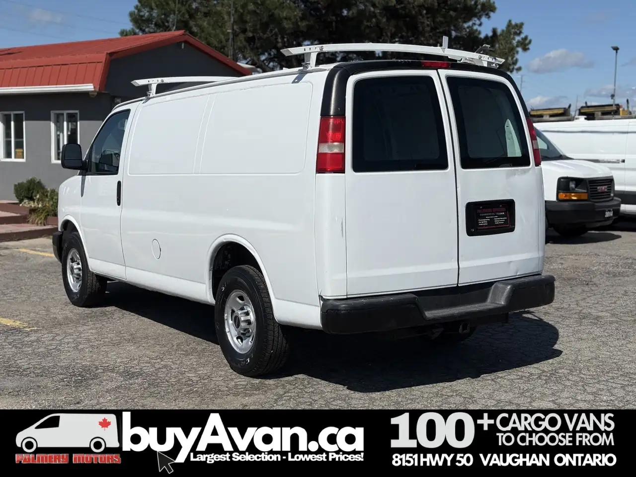 GMC Savana photo GMC Savana