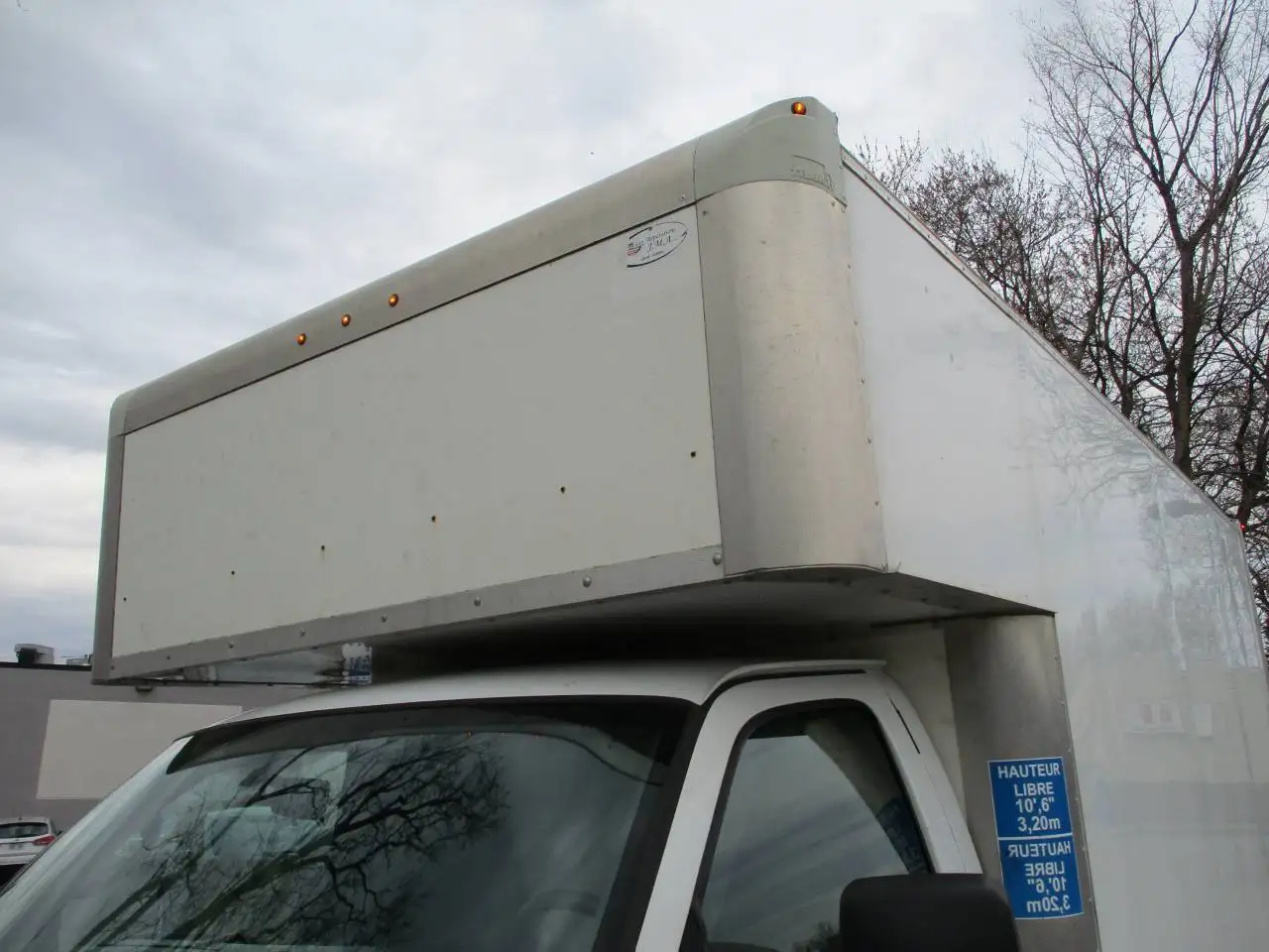 GMC Savana photo GMC Savana