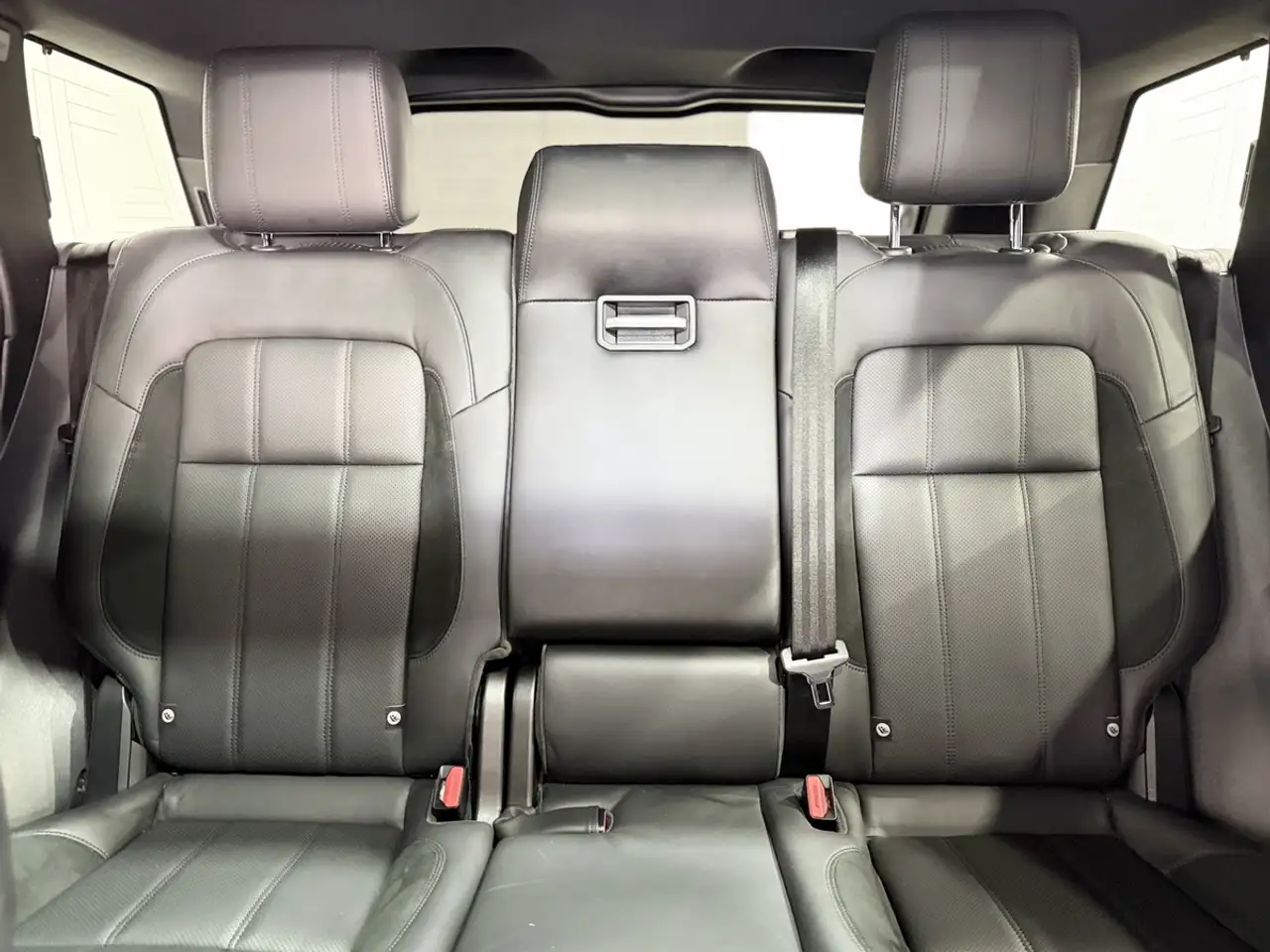 Land Rover Range Rover Sport снимка Land Rover Range Rover Sport
