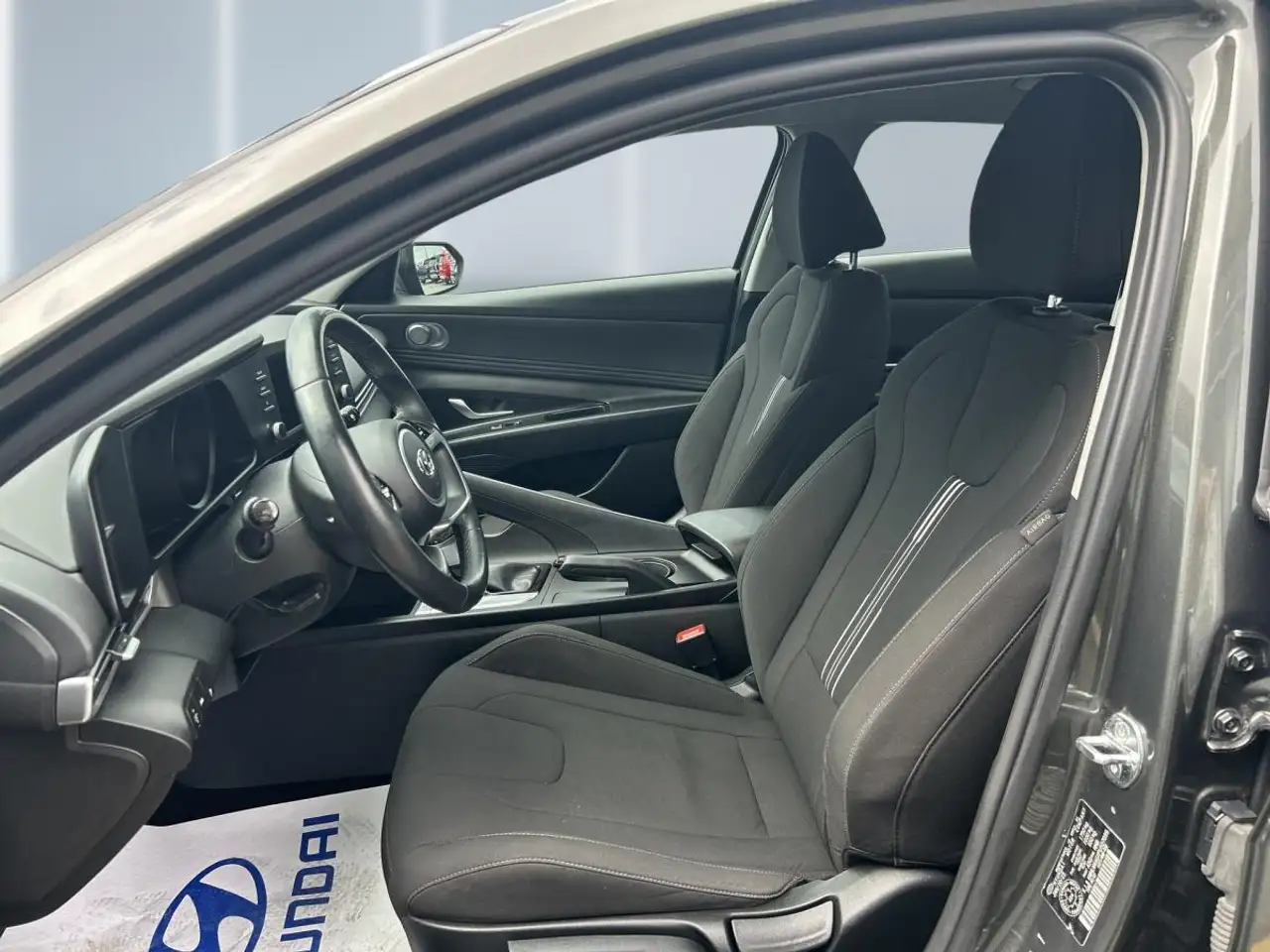 Hyundai ELANTRA снимка Hyundai ELANTRA