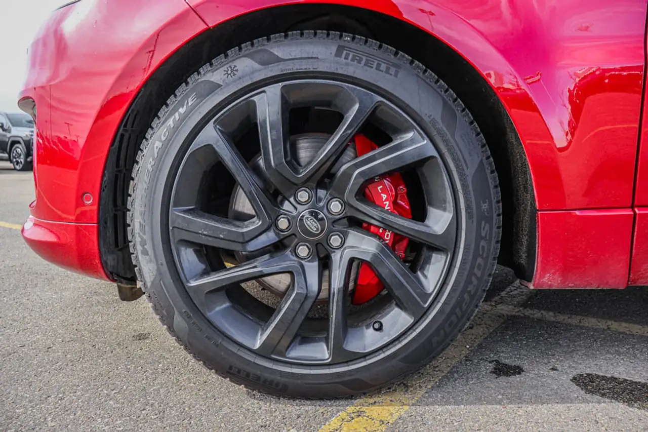 Land Rover Range Rover Sport снимка Land Rover Range Rover Sport