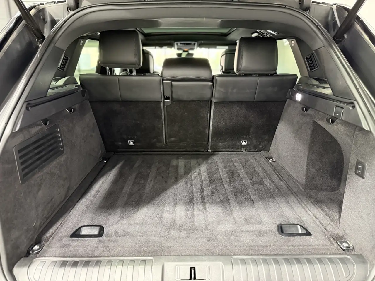 Land Rover Range Rover Sport снимка Land Rover Range Rover Sport