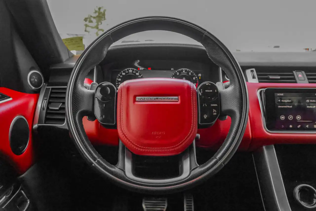 Land Rover Range Rover Sport снимка Land Rover Range Rover Sport