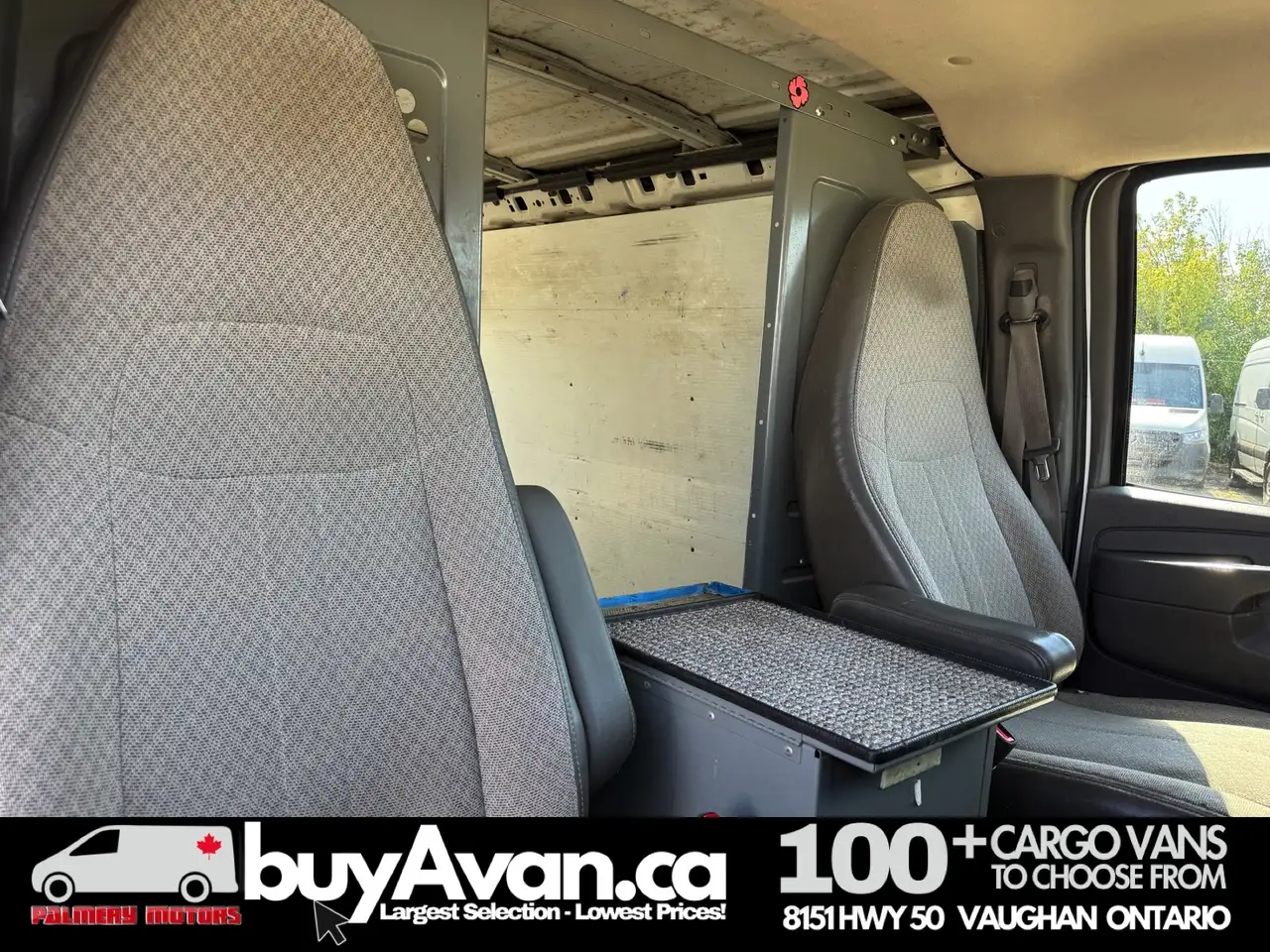 GMC Savana photo GMC Savana