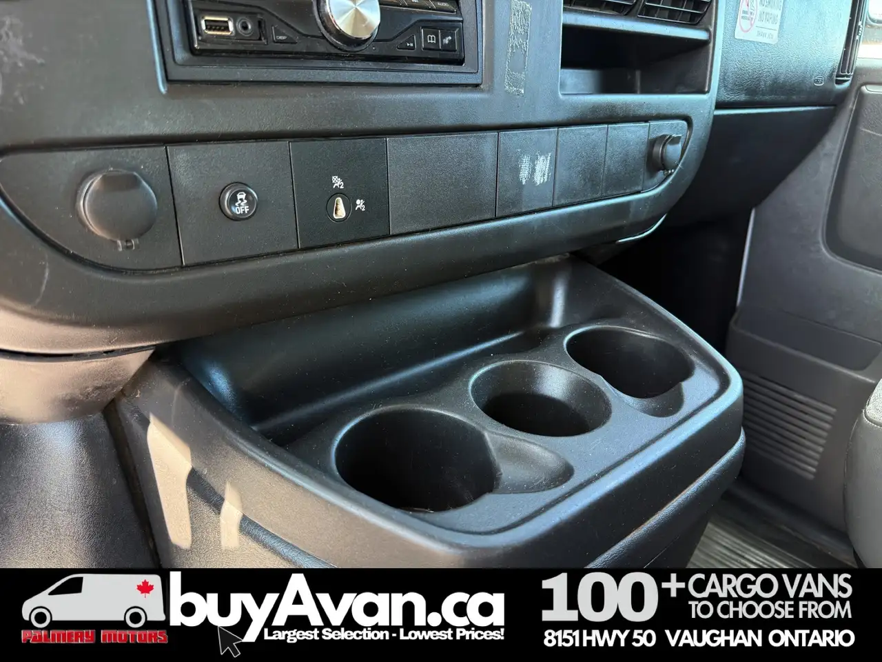 GMC Savana photo GMC Savana