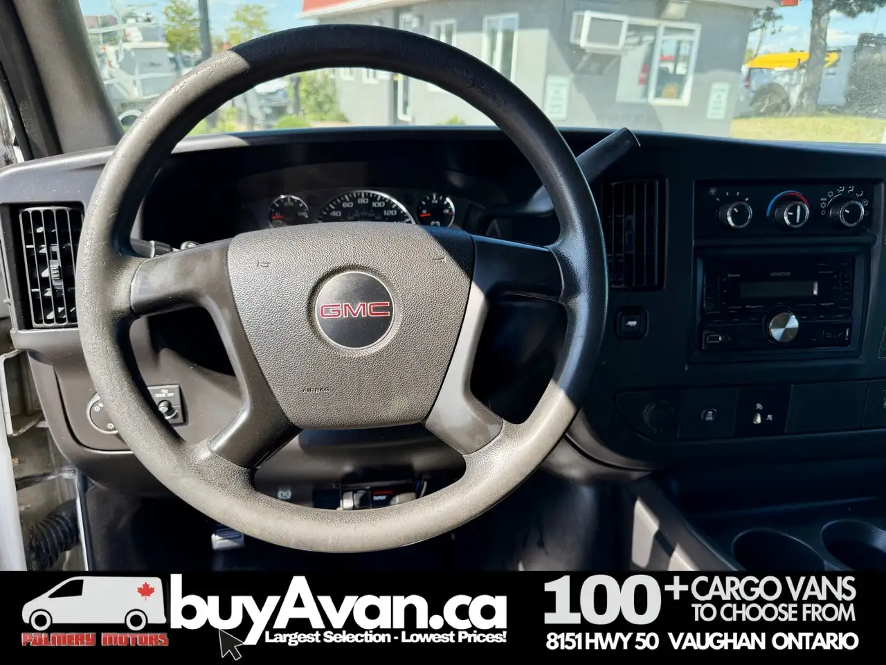 GMC Savana photo GMC Savana