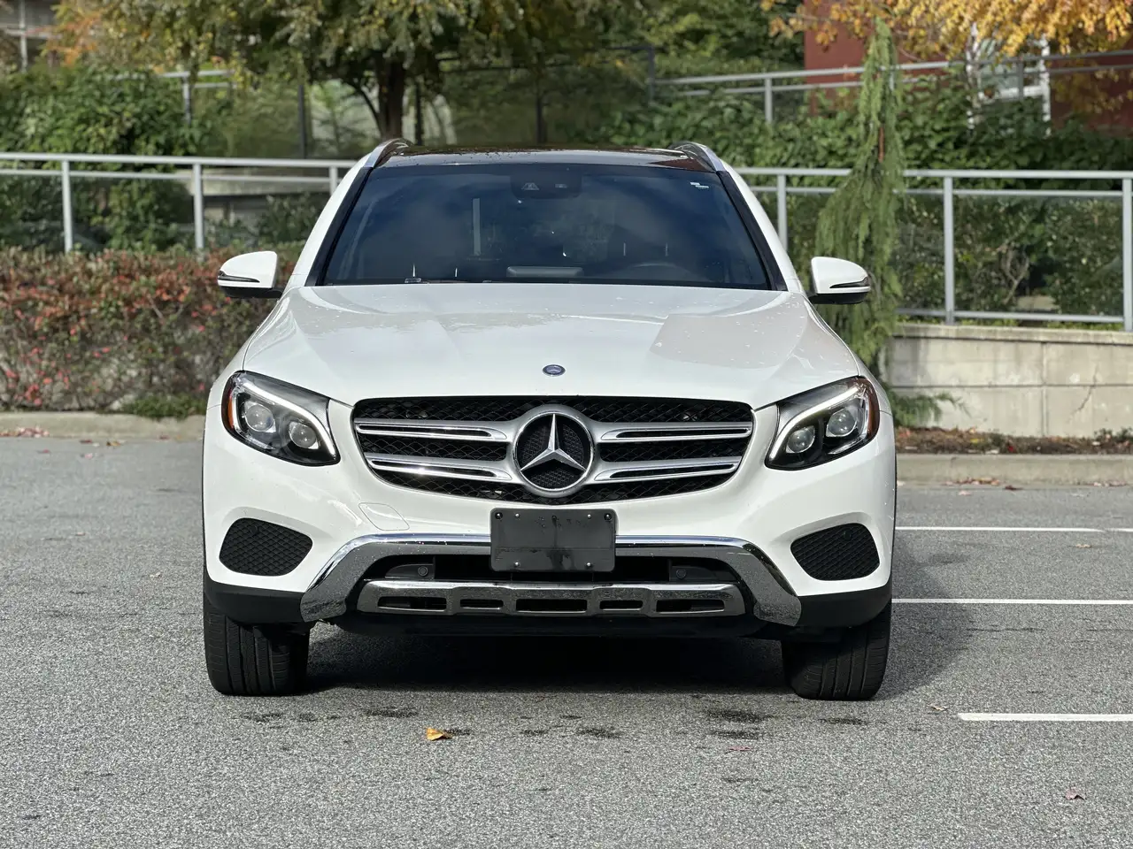 Mercedes-Benz GLC снимка Mercedes-Benz GLC