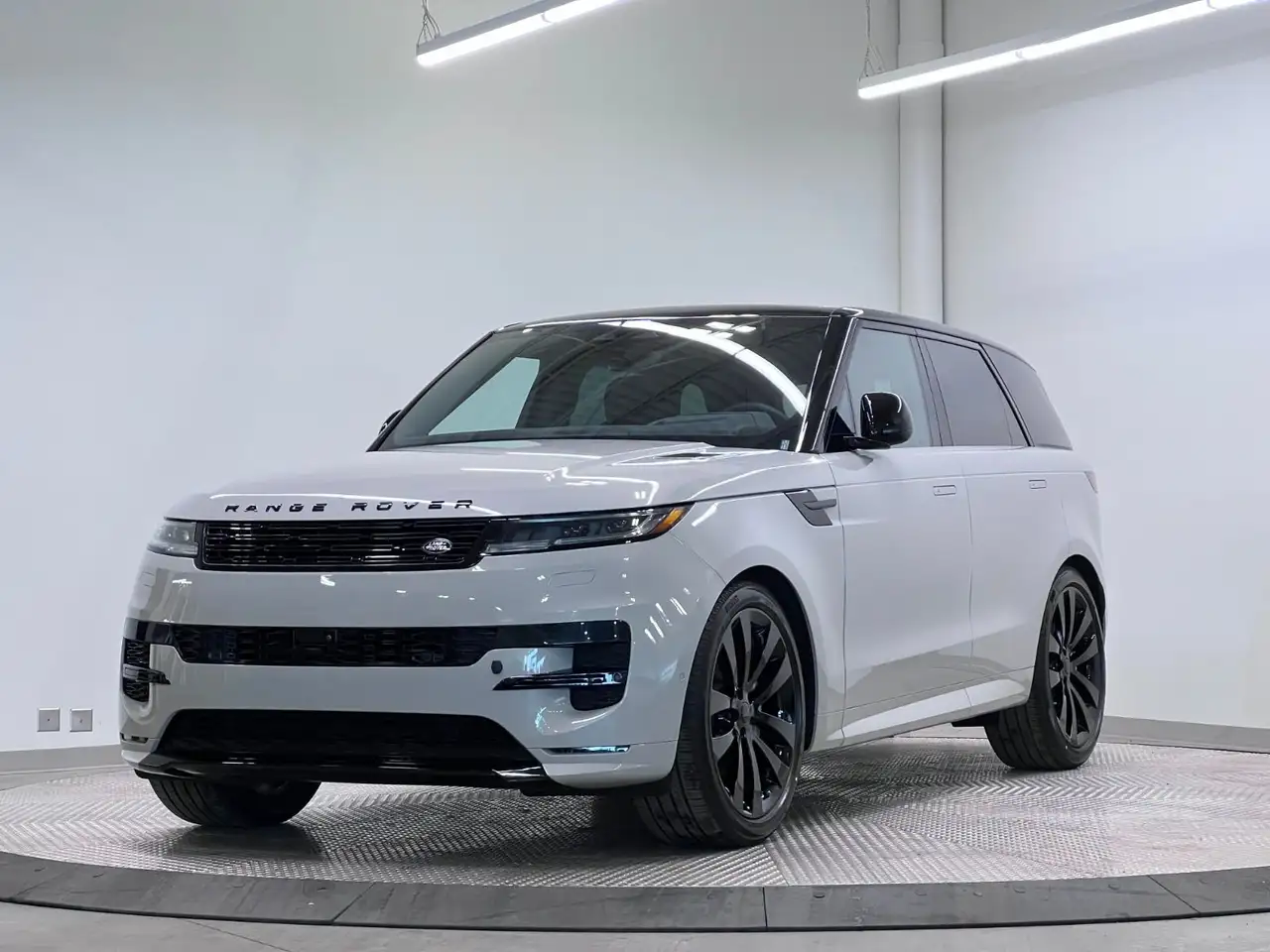 Land Rover Range Rover Sport снимка Land Rover Range Rover Sport