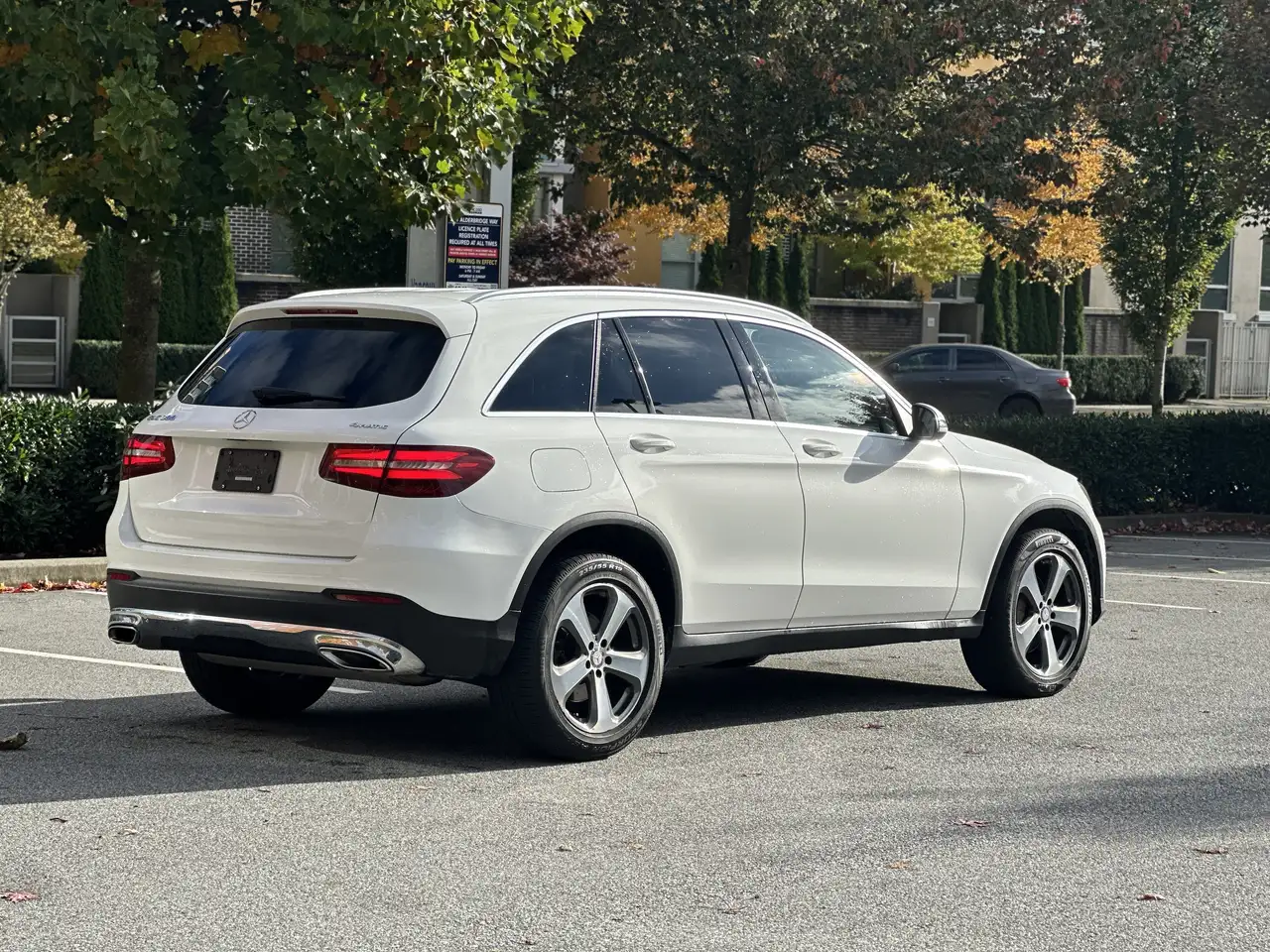 Mercedes-Benz GLC снимка Mercedes-Benz GLC