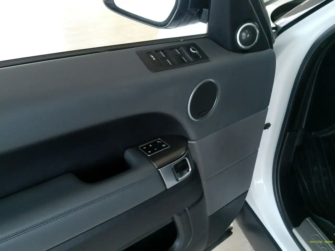 Land Rover Range Rover Sport снимка Land Rover Range Rover Sport