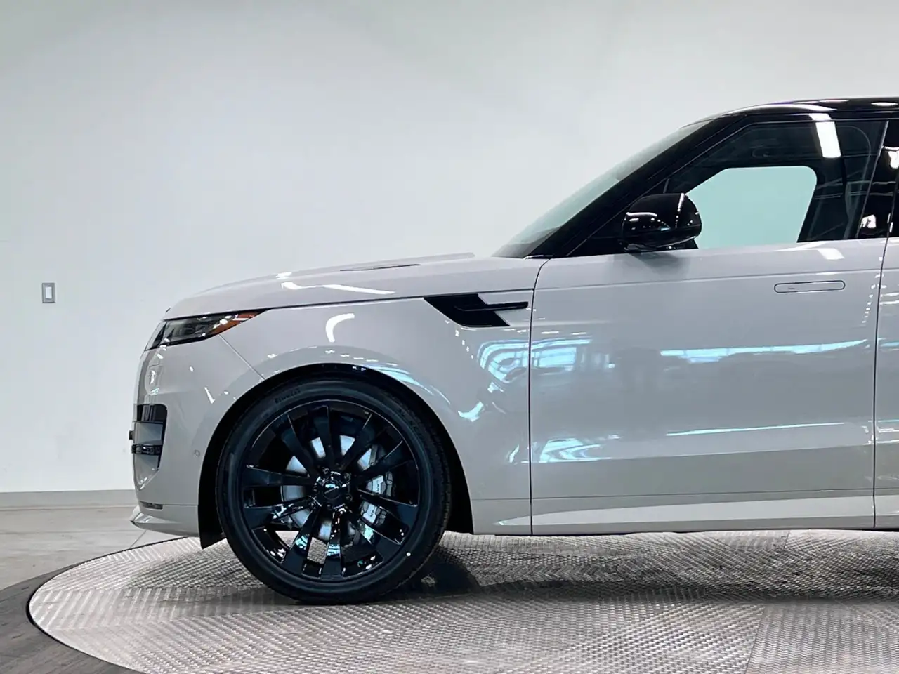 Land Rover Range Rover Sport снимка Land Rover Range Rover Sport