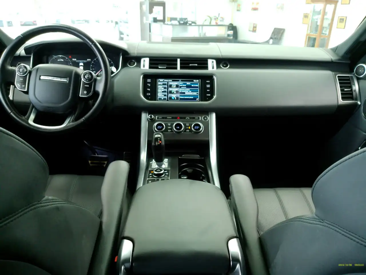 Land Rover Range Rover Sport снимка Land Rover Range Rover Sport