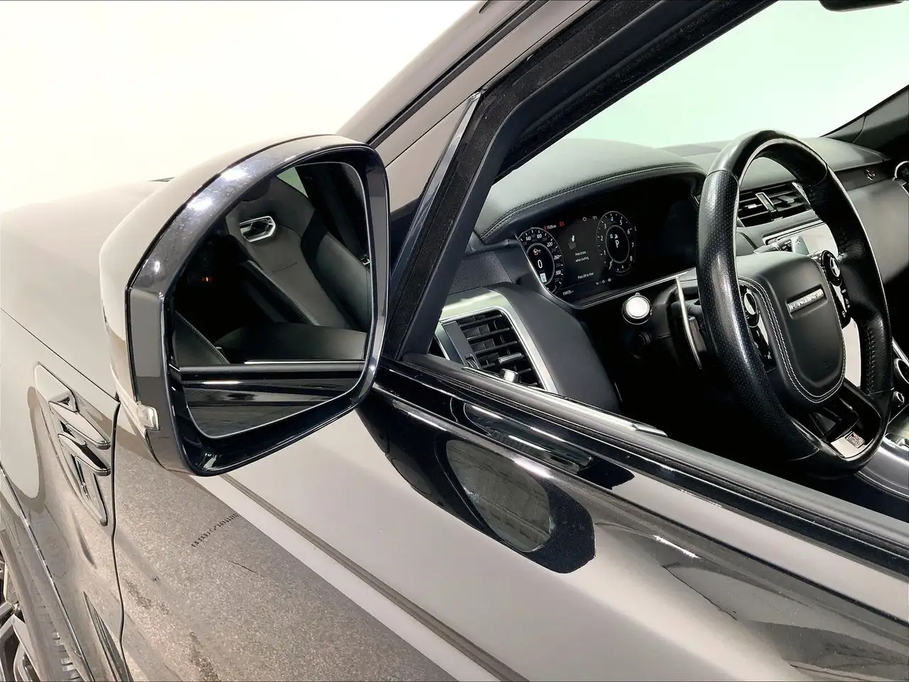 Land Rover Range Rover Sport снимка Land Rover Range Rover Sport