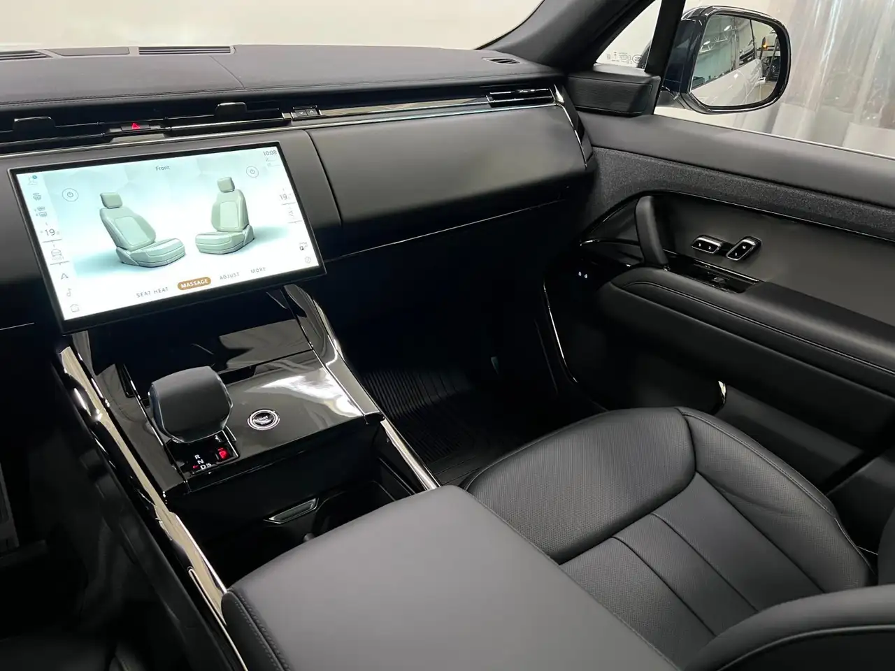 Land Rover Range Rover Sport снимка Land Rover Range Rover Sport