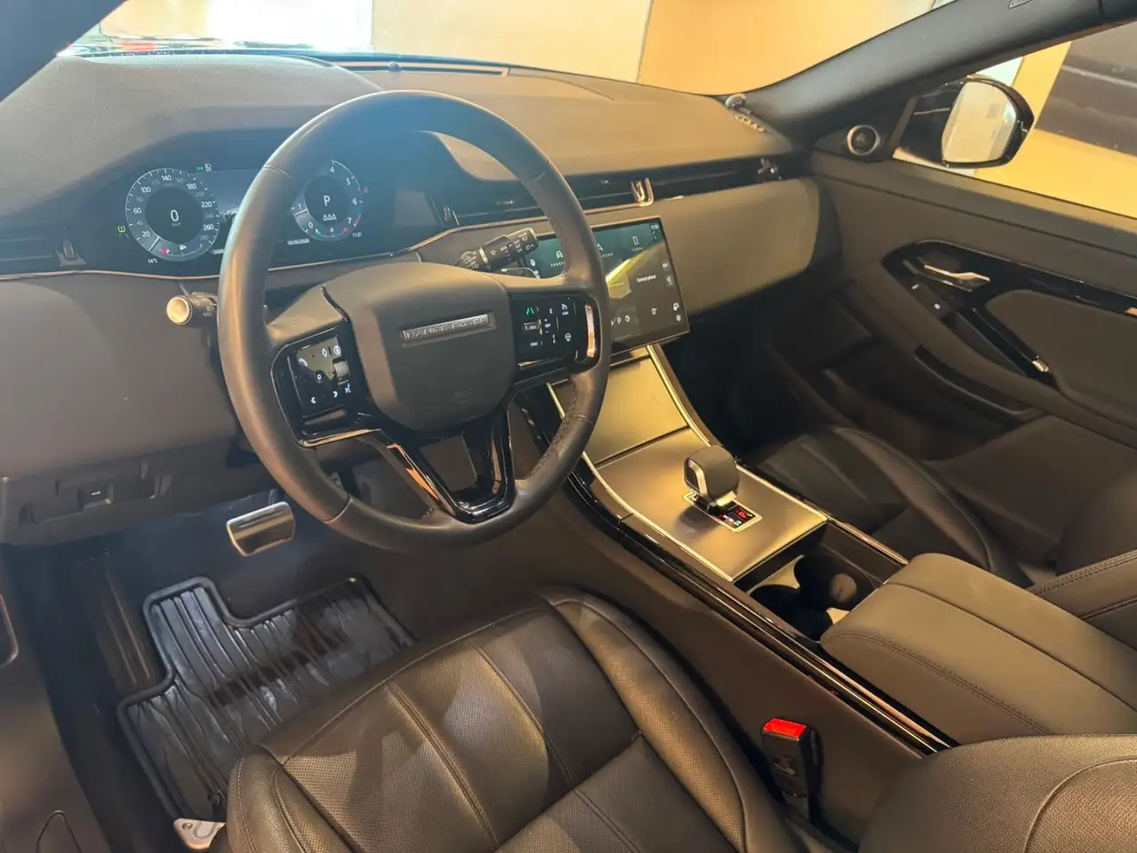 Land Rover Range Rover Evoque снимка Land Rover Range Rover Evoque