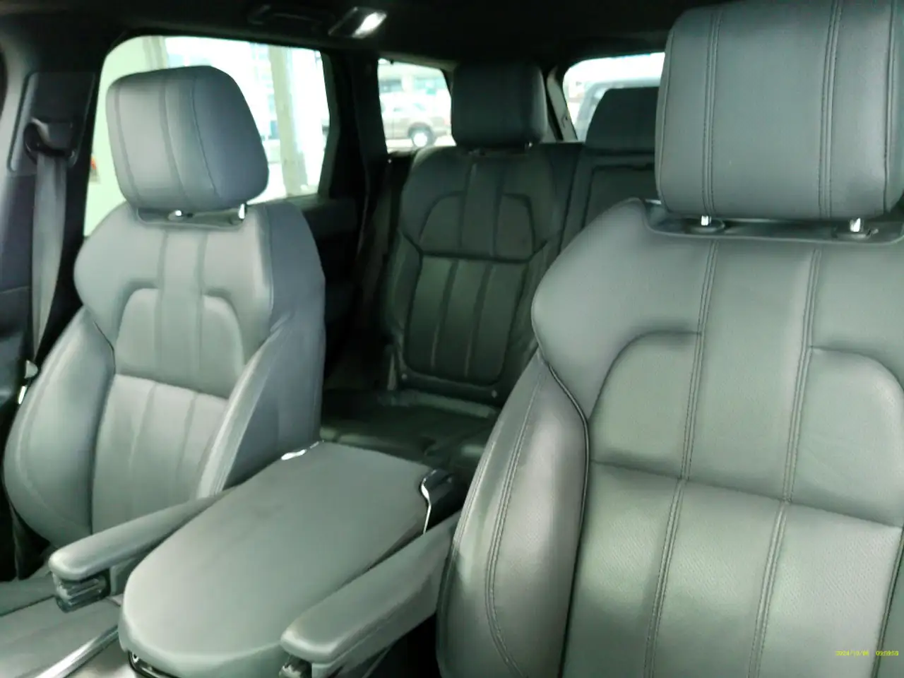Land Rover Range Rover Sport снимка Land Rover Range Rover Sport