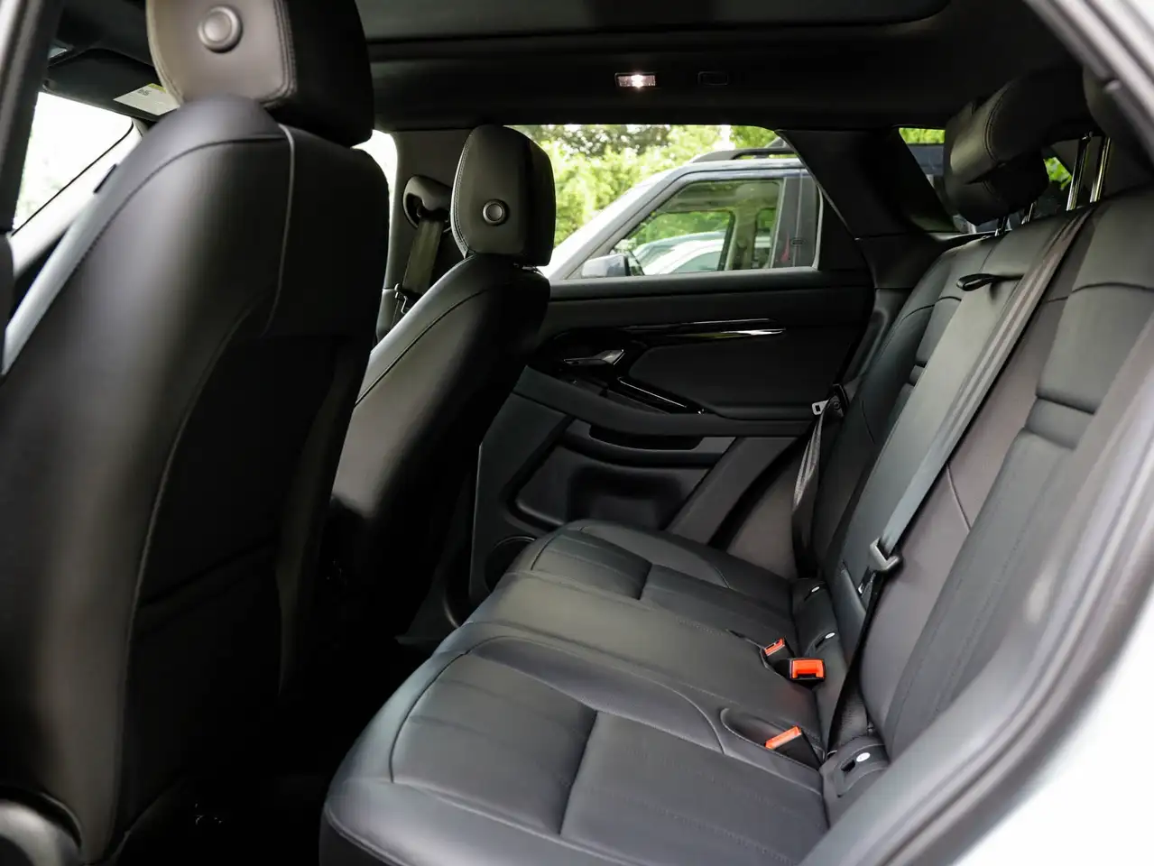 Land Rover Range Rover Evoque photo Land Rover Range Rover Evoque