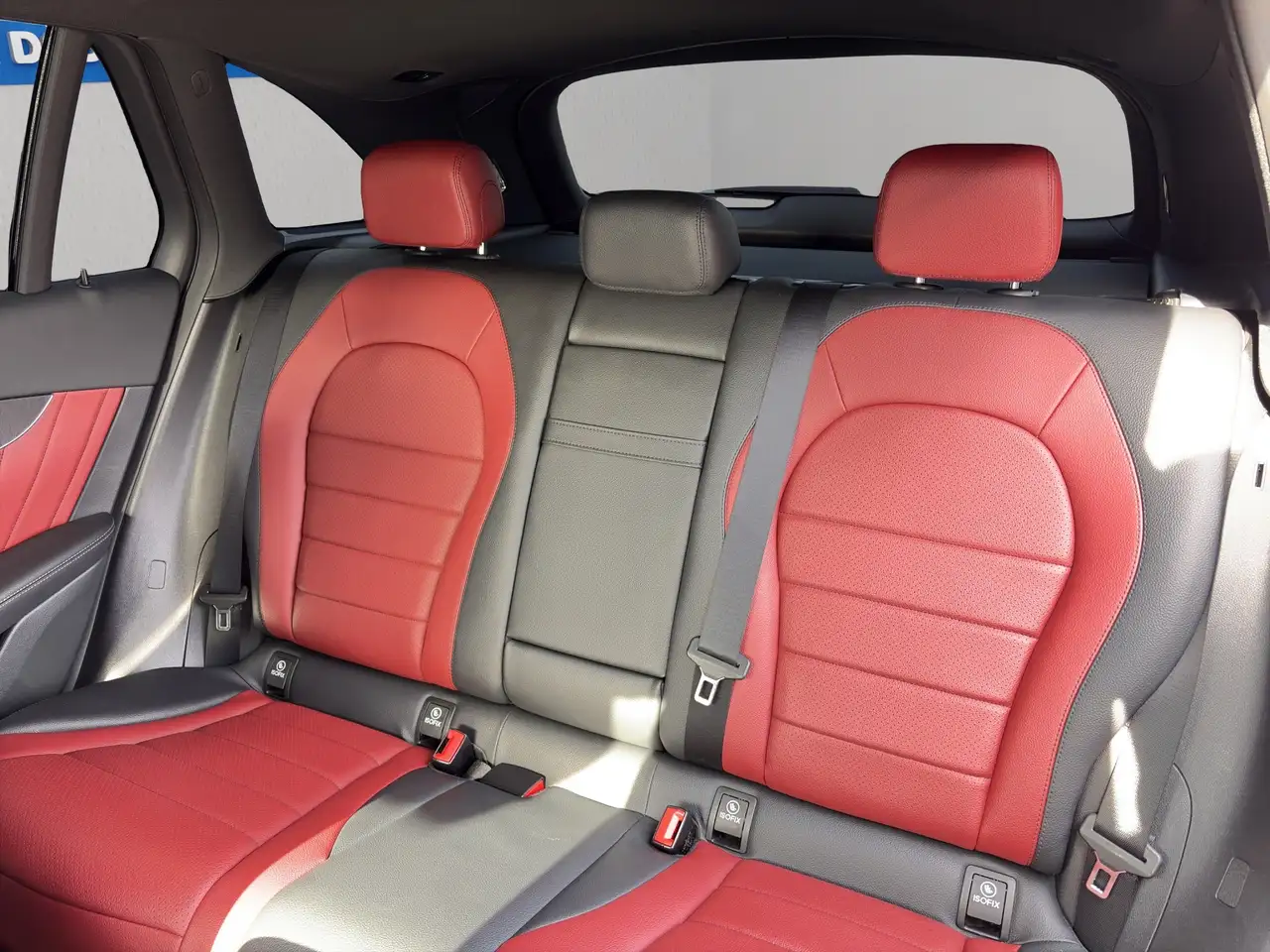 Mercedes-Benz GLC снимка Mercedes-Benz GLC