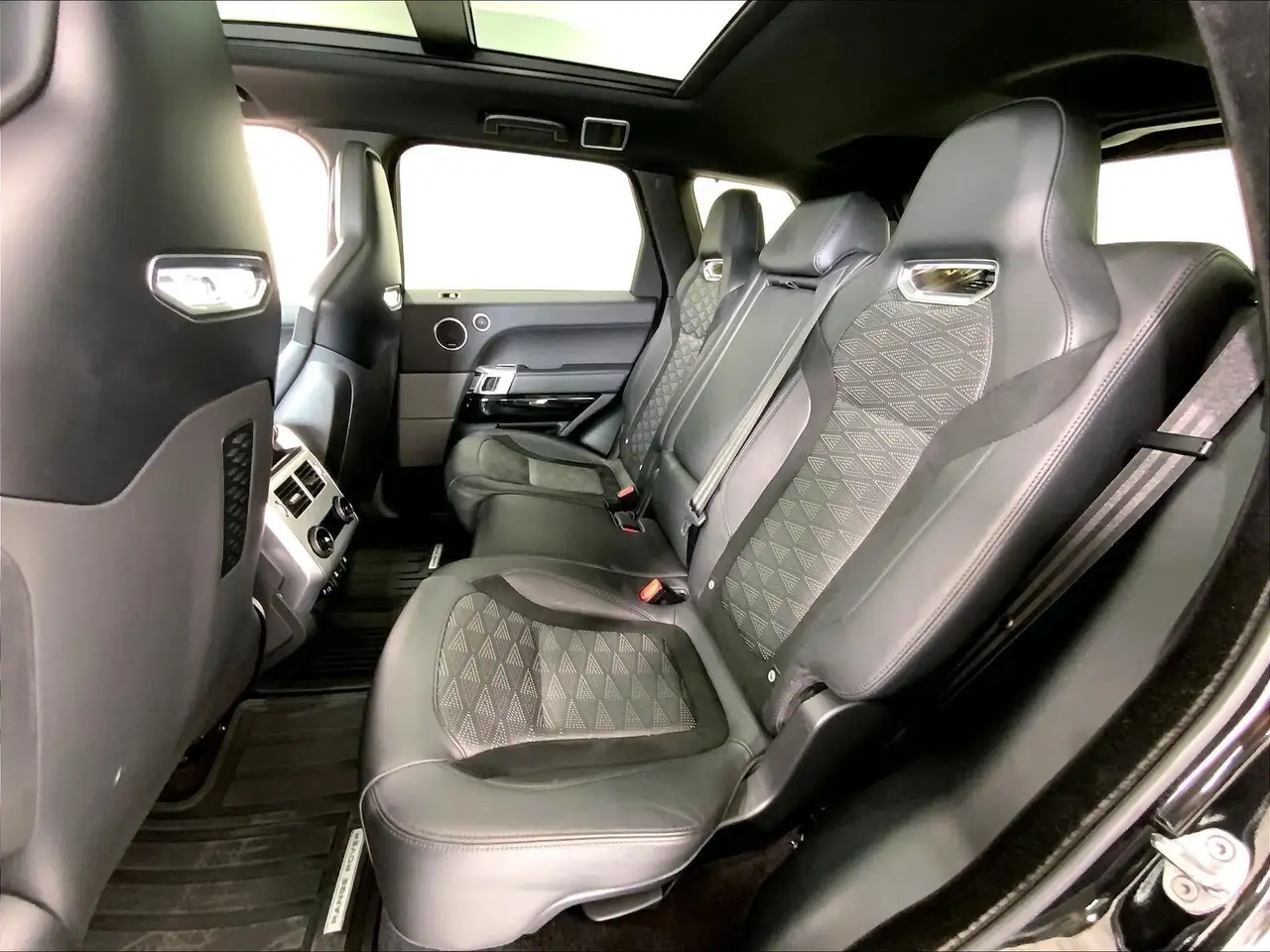 Land Rover Range Rover Sport снимка Land Rover Range Rover Sport