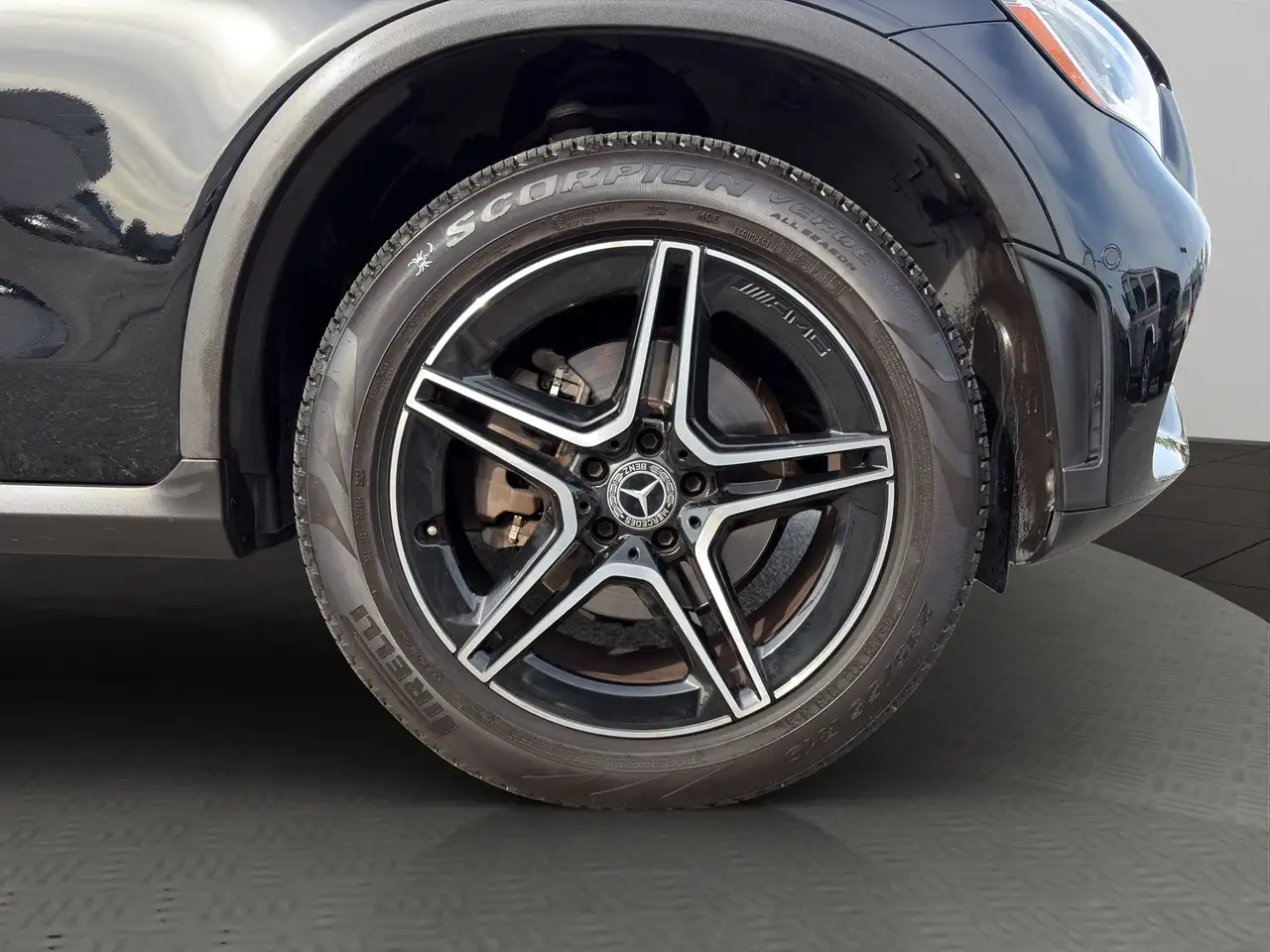 Mercedes-Benz GLC снимка Mercedes-Benz GLC