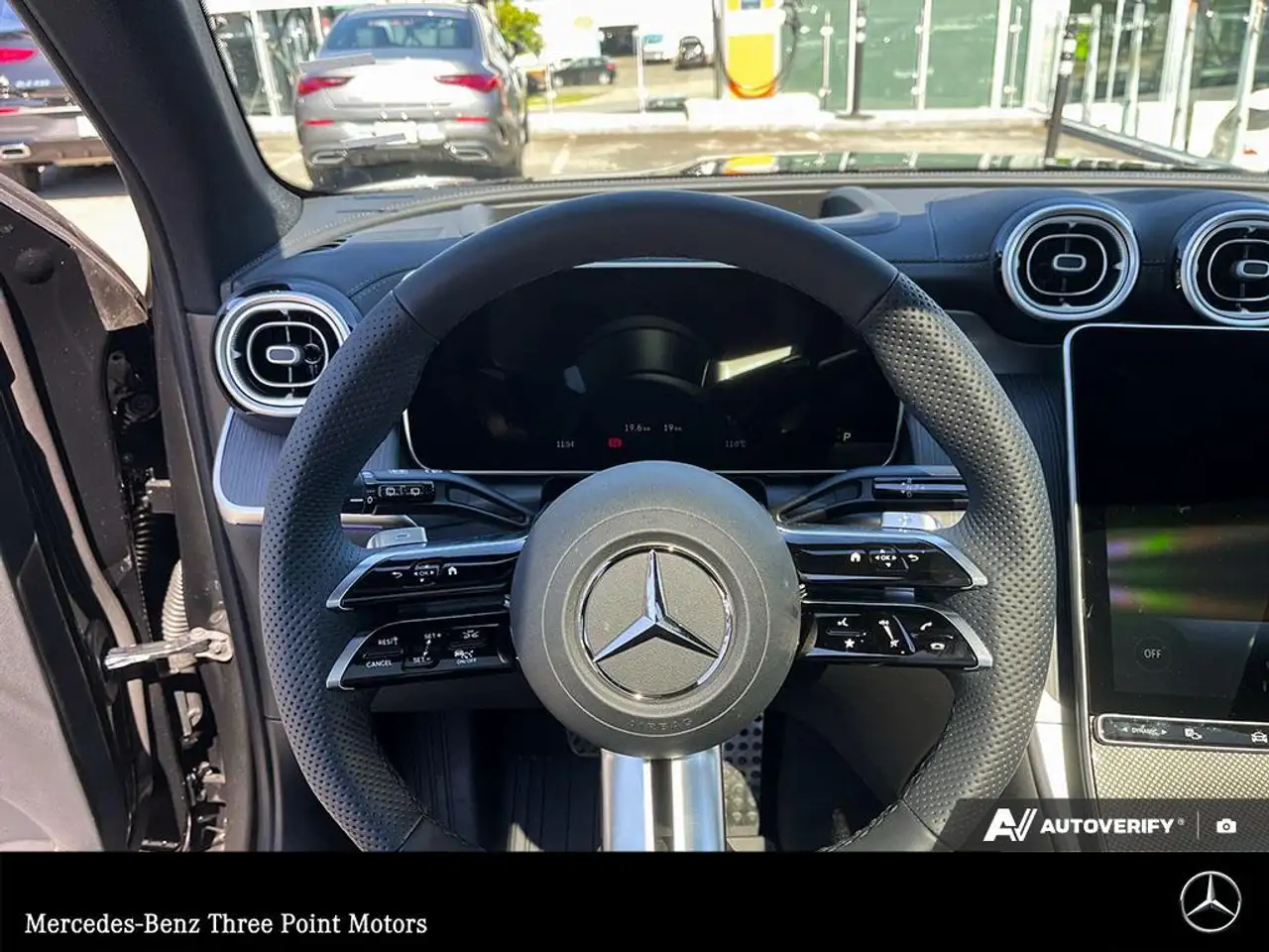 Mercedes-Benz GLC снимка Mercedes-Benz GLC