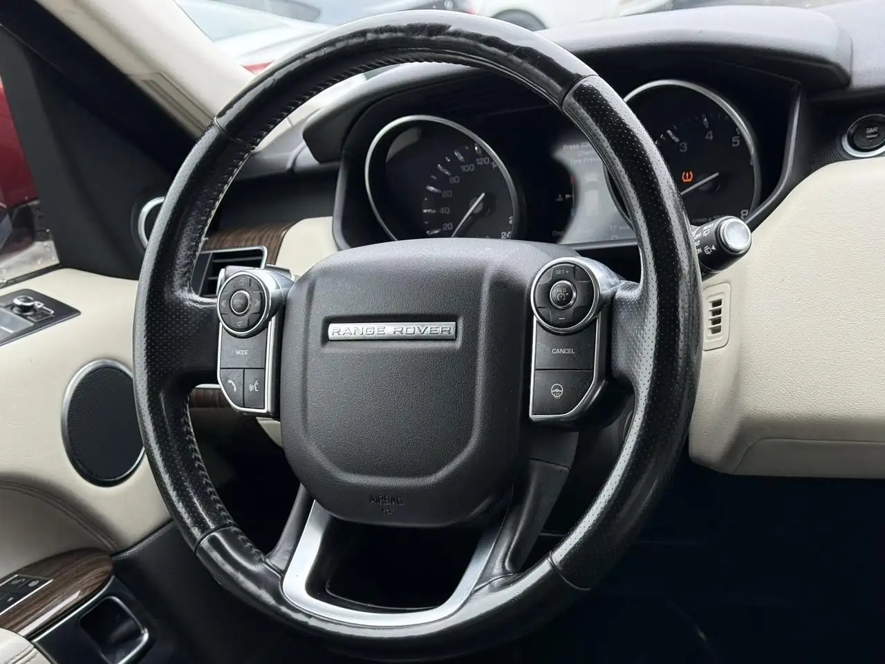 Land Rover Range Rover Sport снимка Land Rover Range Rover Sport
