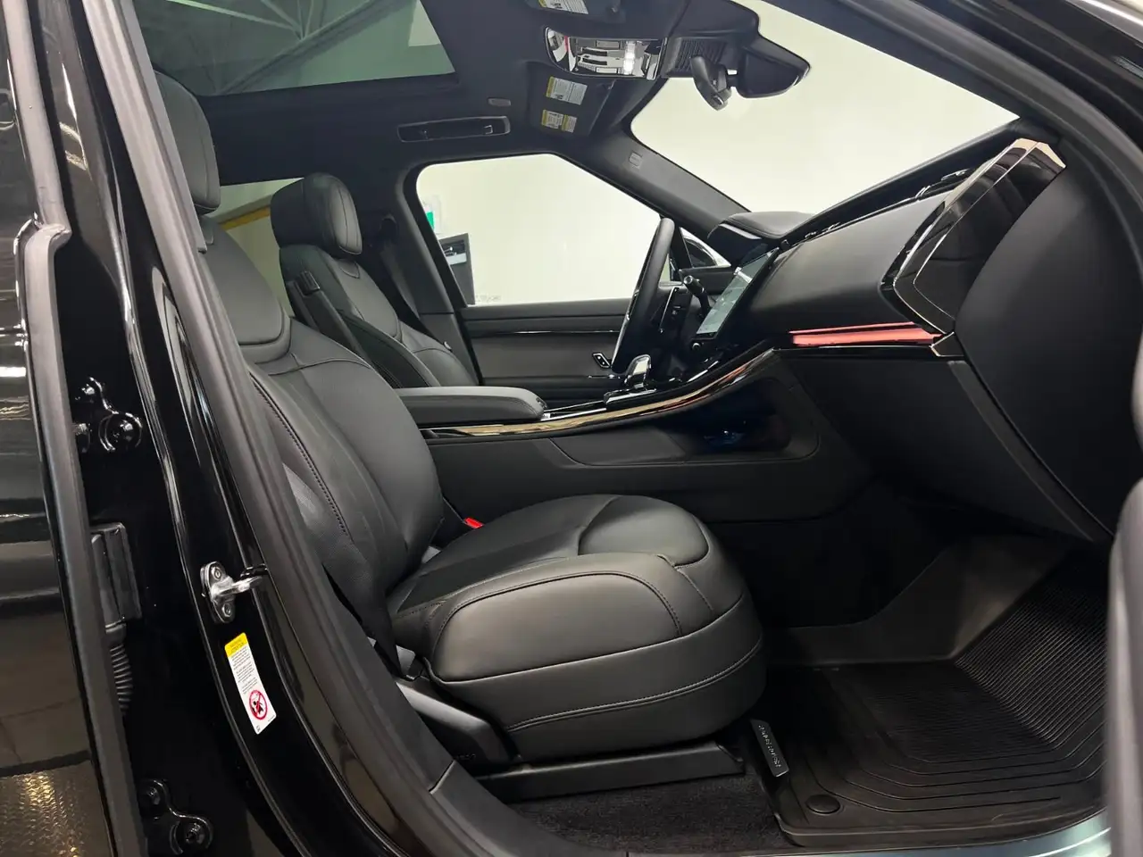 Land Rover Range Rover Sport снимка Land Rover Range Rover Sport