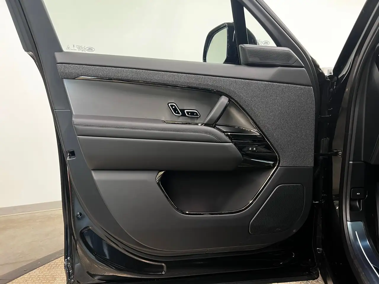 Land Rover Range Rover Sport снимка Land Rover Range Rover Sport