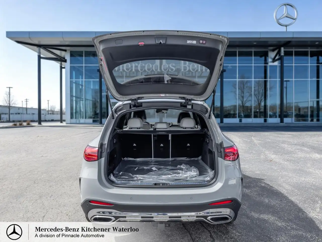 Mercedes-Benz GLC снимка Mercedes-Benz GLC