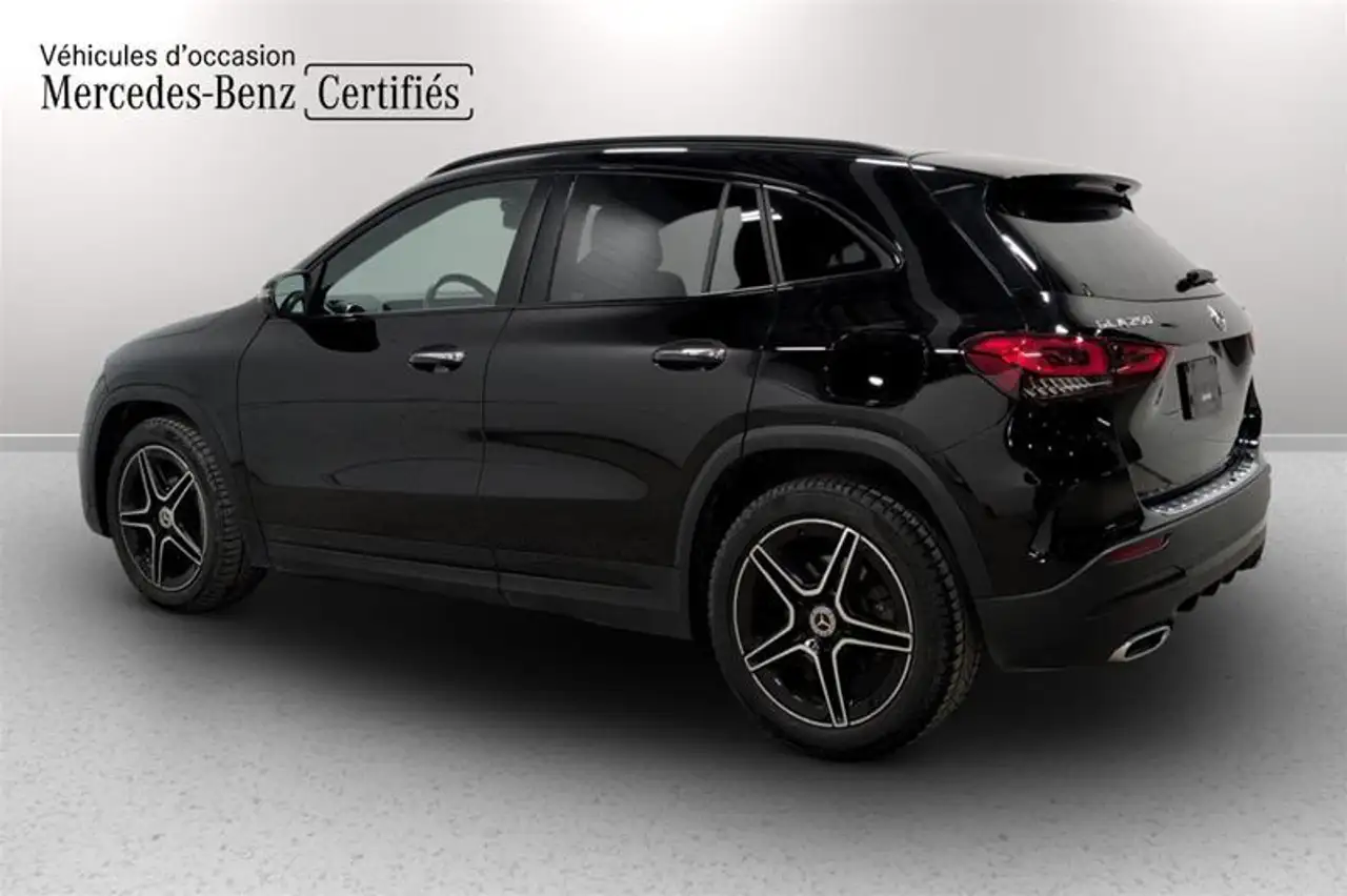 Mercedes-Benz GLA снимка Mercedes-Benz GLA