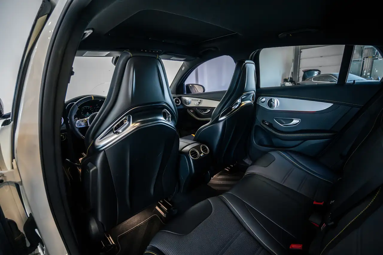 Mercedes-Benz GLC снимка Mercedes-Benz GLC