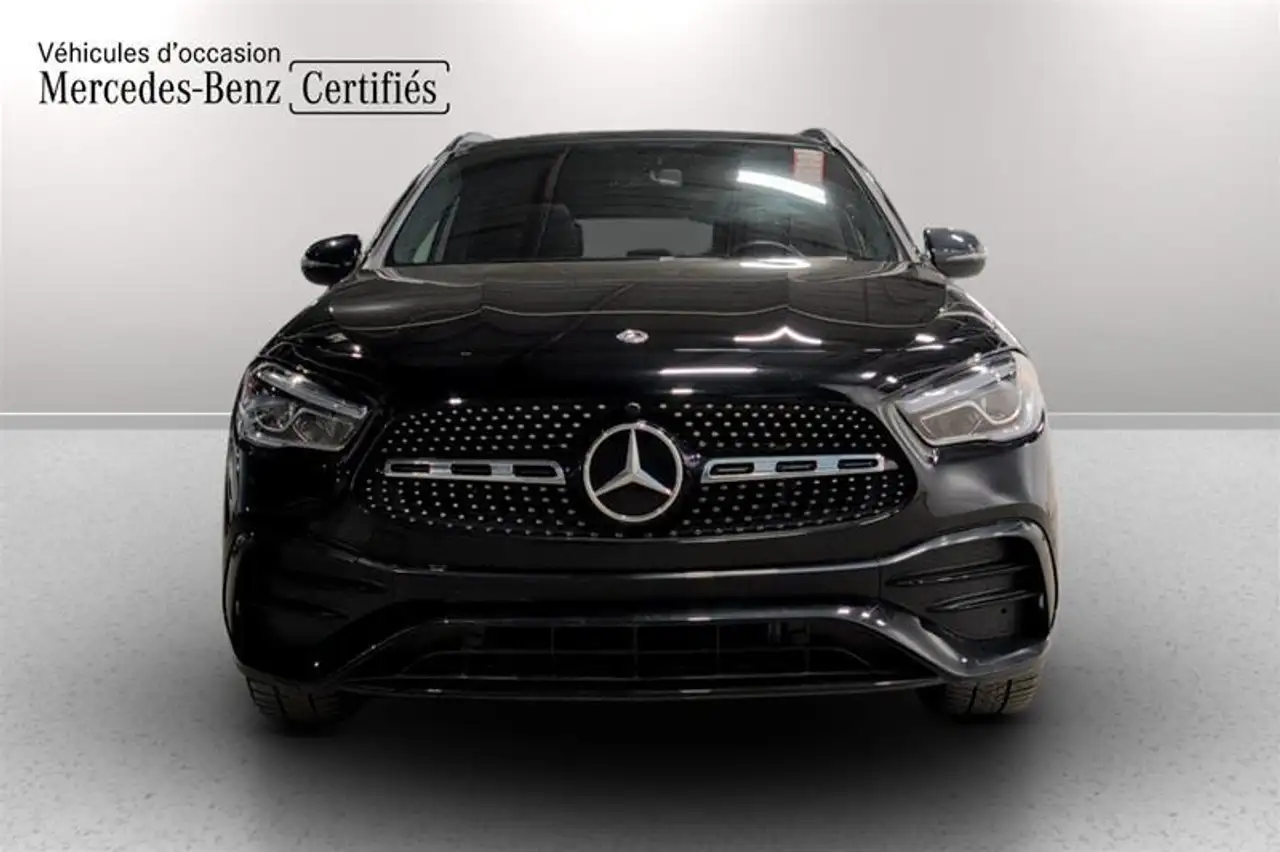 Mercedes-Benz GLA снимка Mercedes-Benz GLA