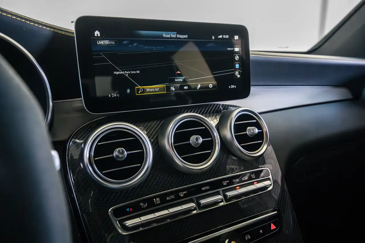 Mercedes-Benz GLC снимка Mercedes-Benz GLC