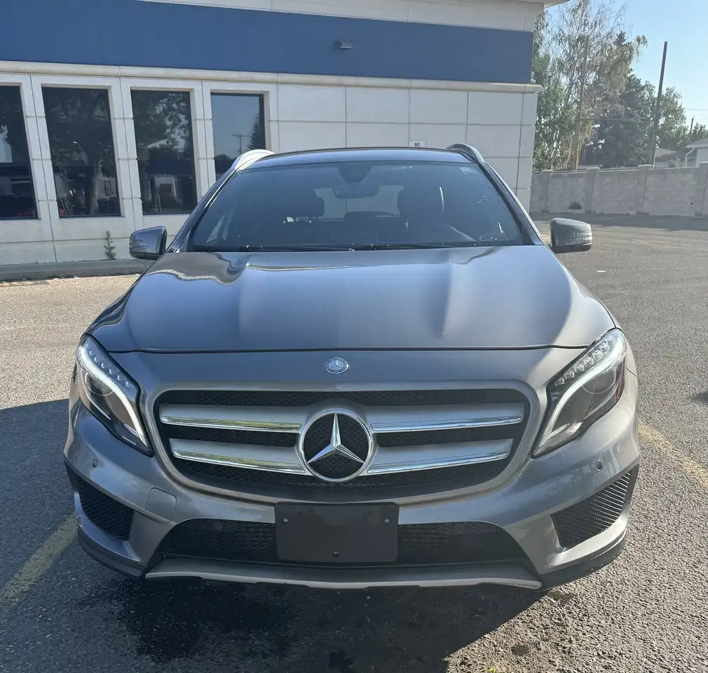 Mercedes-Benz GLA photo Mercedes-Benz GLA