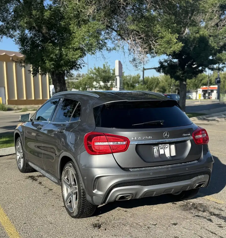Mercedes-Benz GLA photo Mercedes-Benz GLA