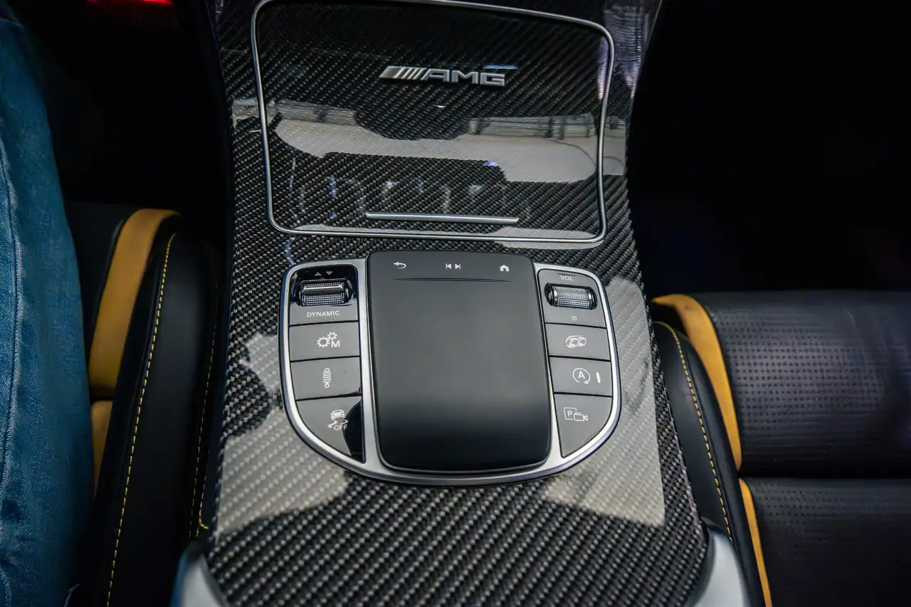 Mercedes-Benz GLC снимка Mercedes-Benz GLC