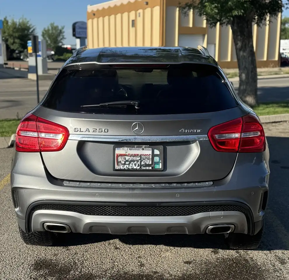 Mercedes-Benz GLA photo Mercedes-Benz GLA