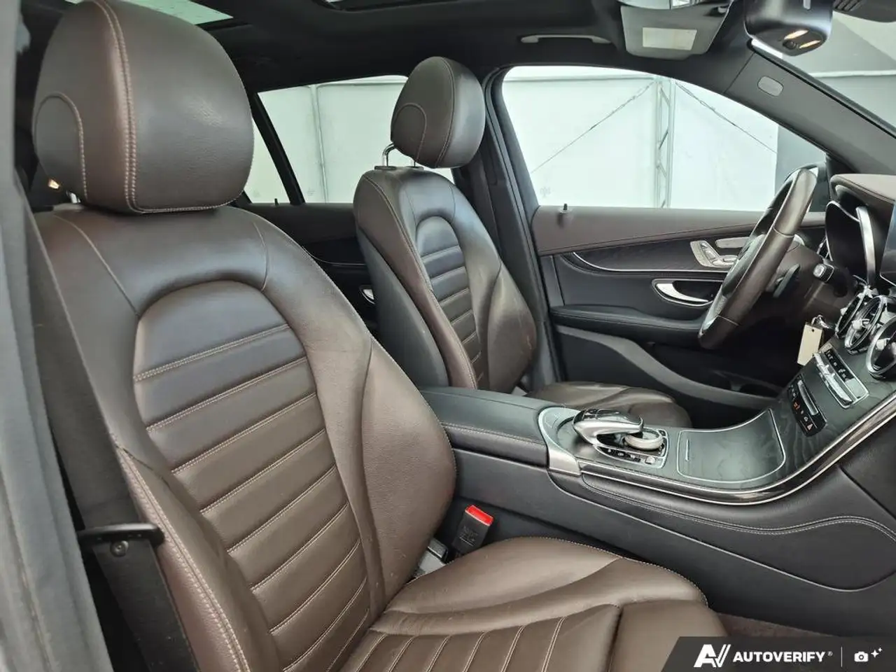 Mercedes-Benz GLC снимка Mercedes-Benz GLC