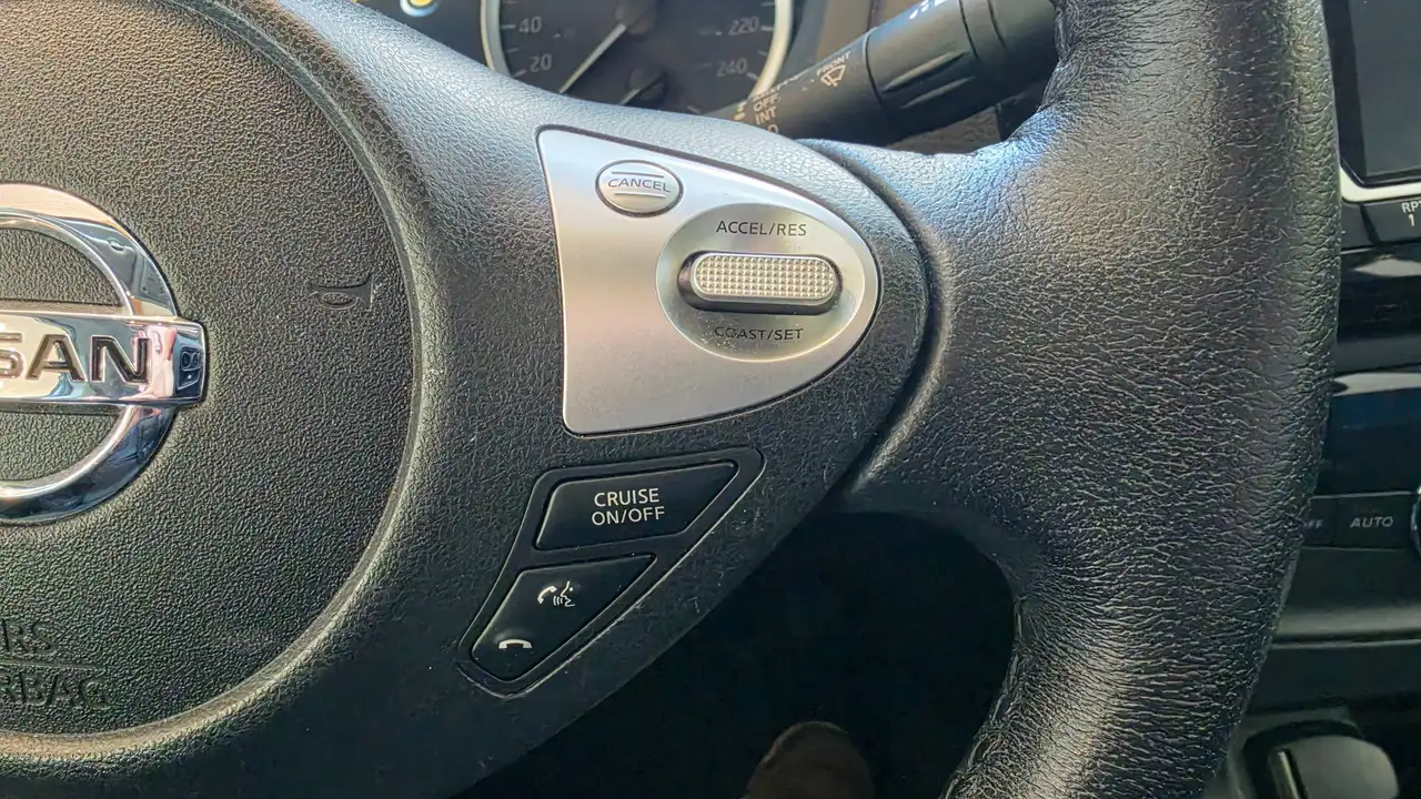 Nissan Sentra снимка Nissan Sentra