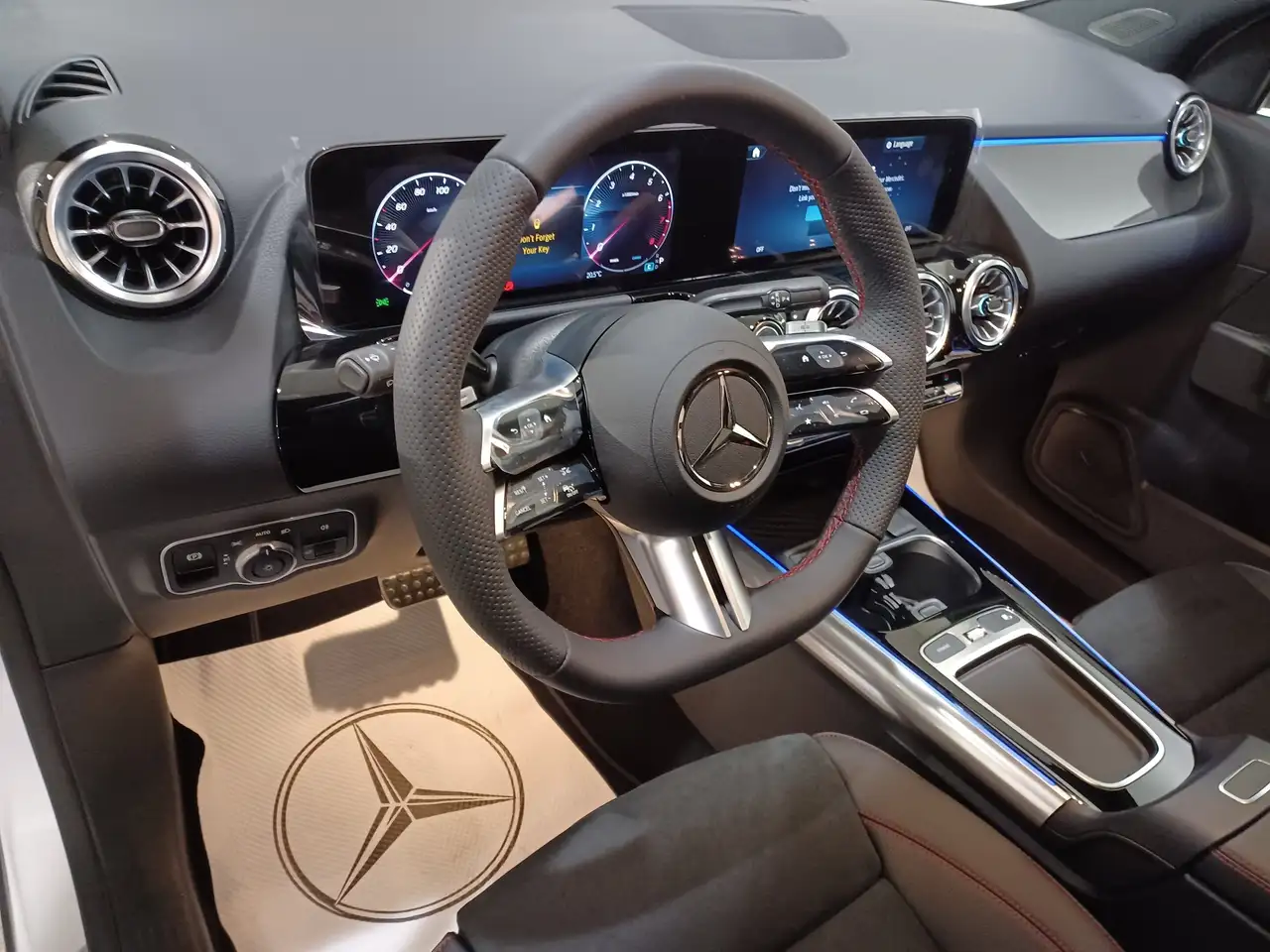 Mercedes-Benz GLA fotografie Mercedes-Benz GLA
