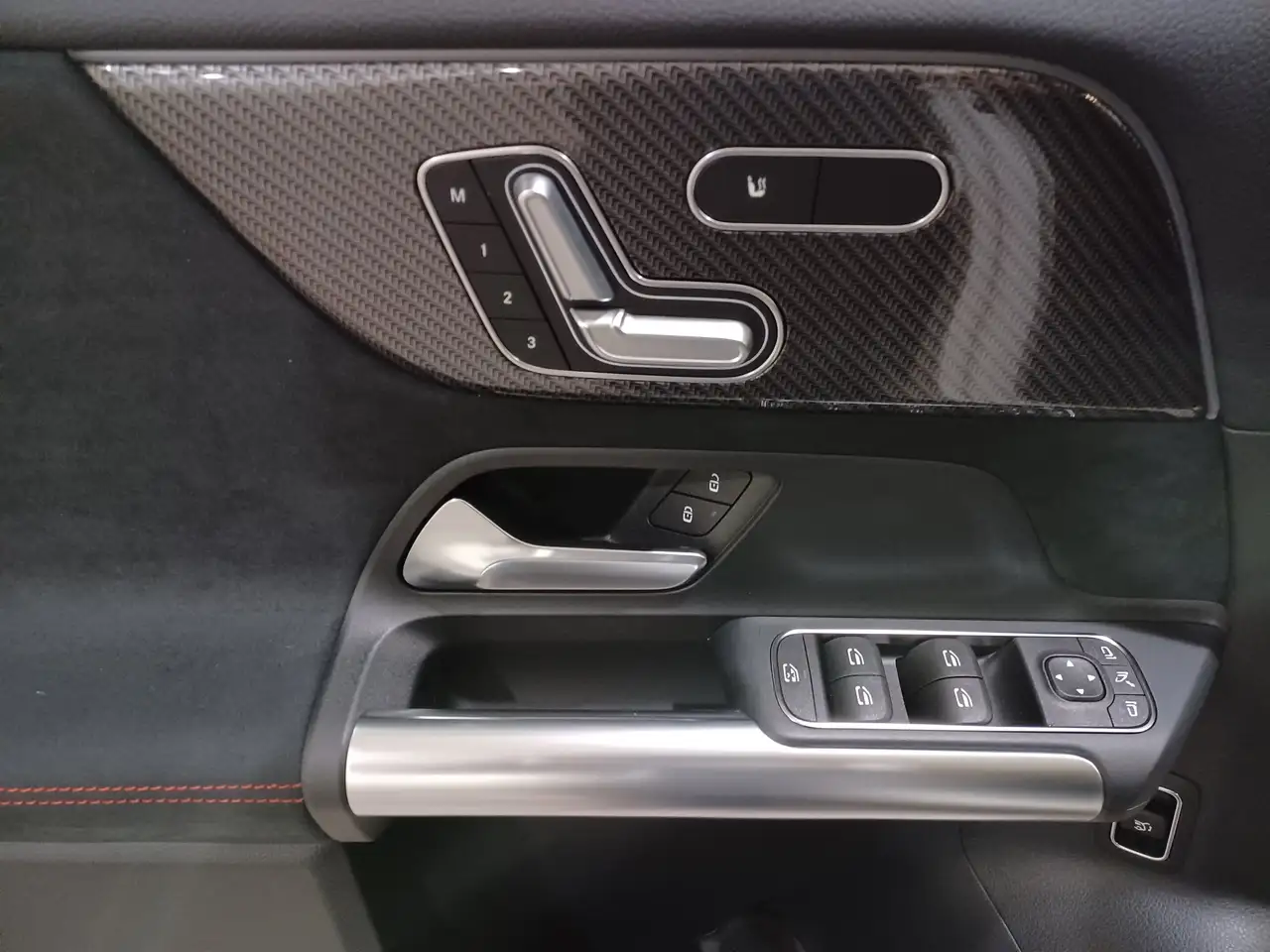 Mercedes-Benz GLA fotografie Mercedes-Benz GLA