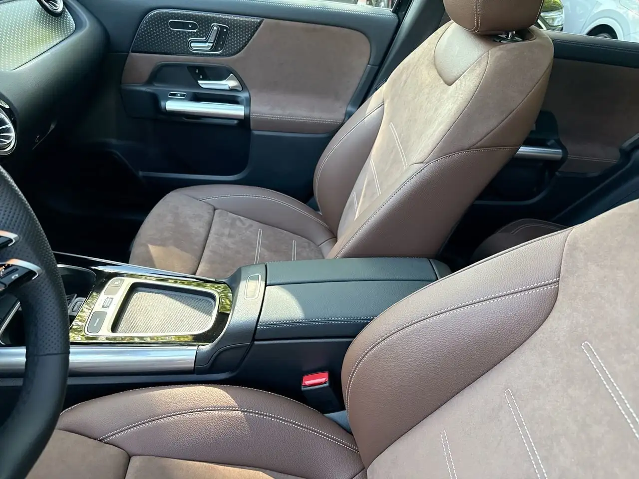 Mercedes-Benz GLA fotografie Mercedes-Benz GLA