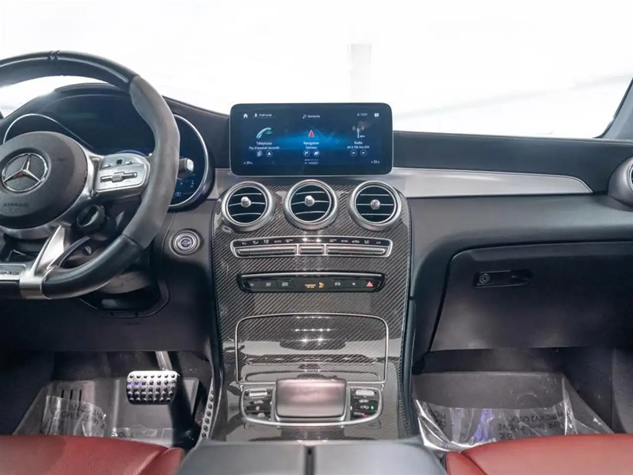 Mercedes-Benz GLC снимка Mercedes-Benz GLC