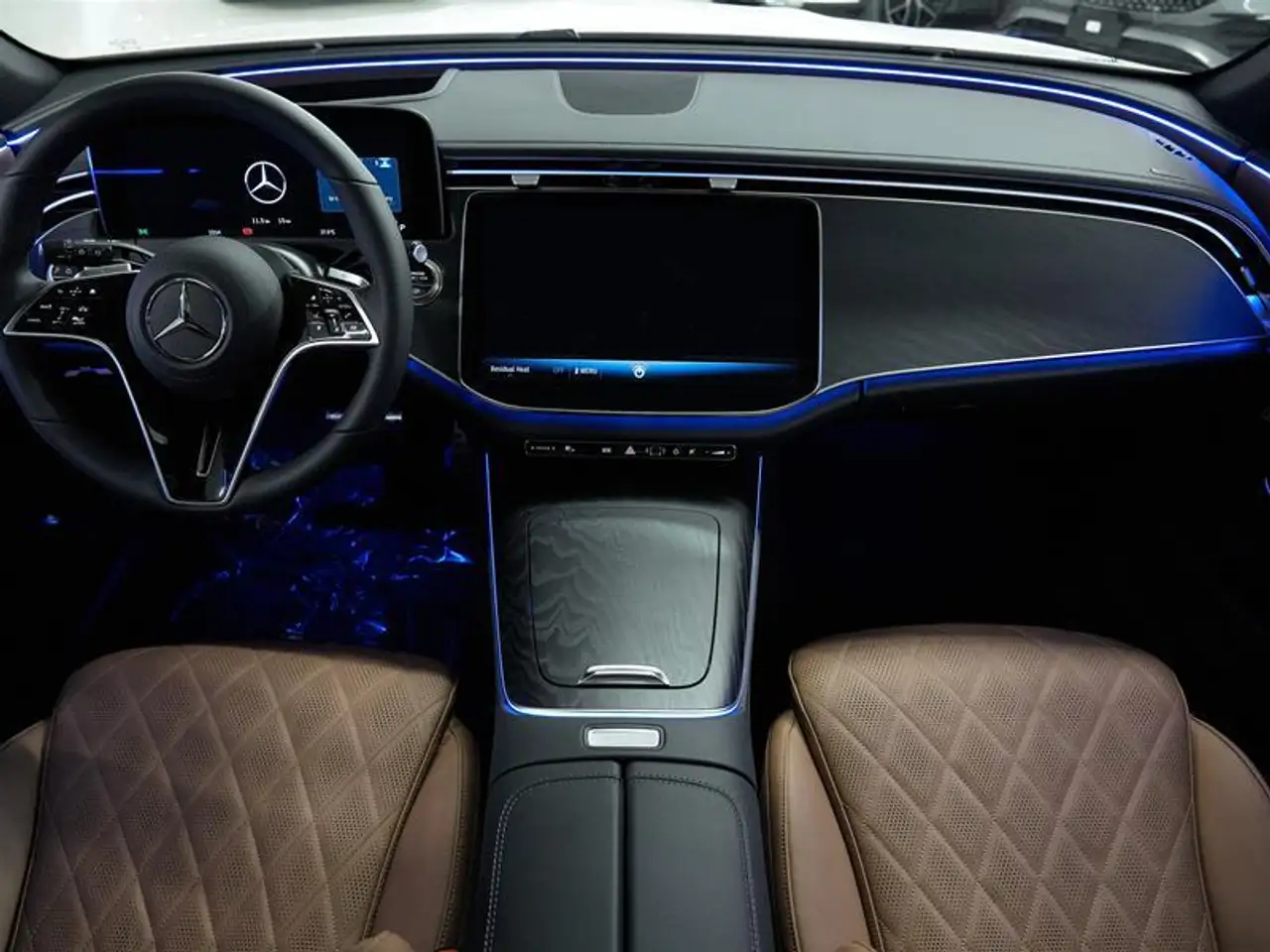 Mercedes-Benz E-Class photo Mercedes-Benz E-Class