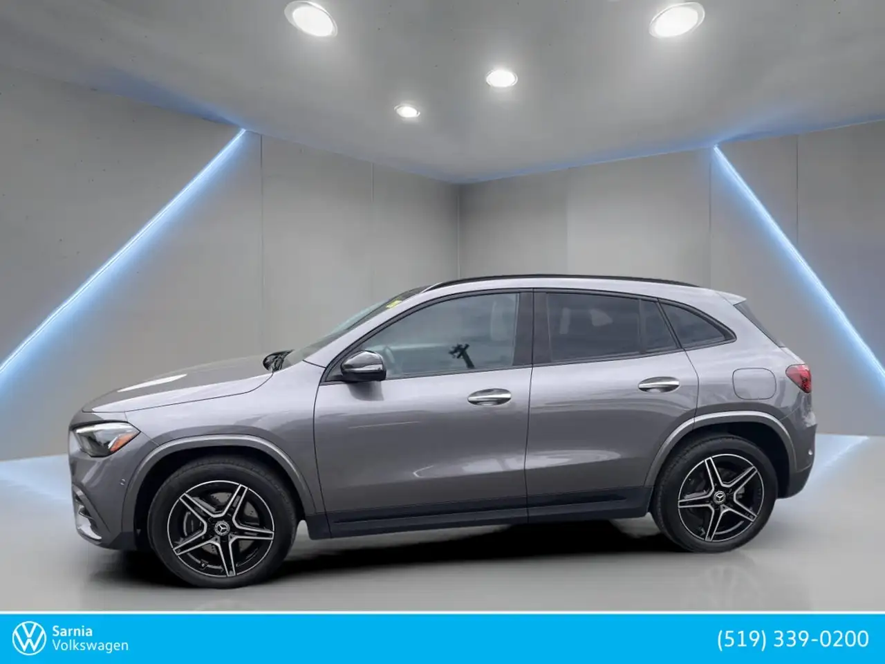 Mercedes-Benz GLA снимка Mercedes-Benz GLA